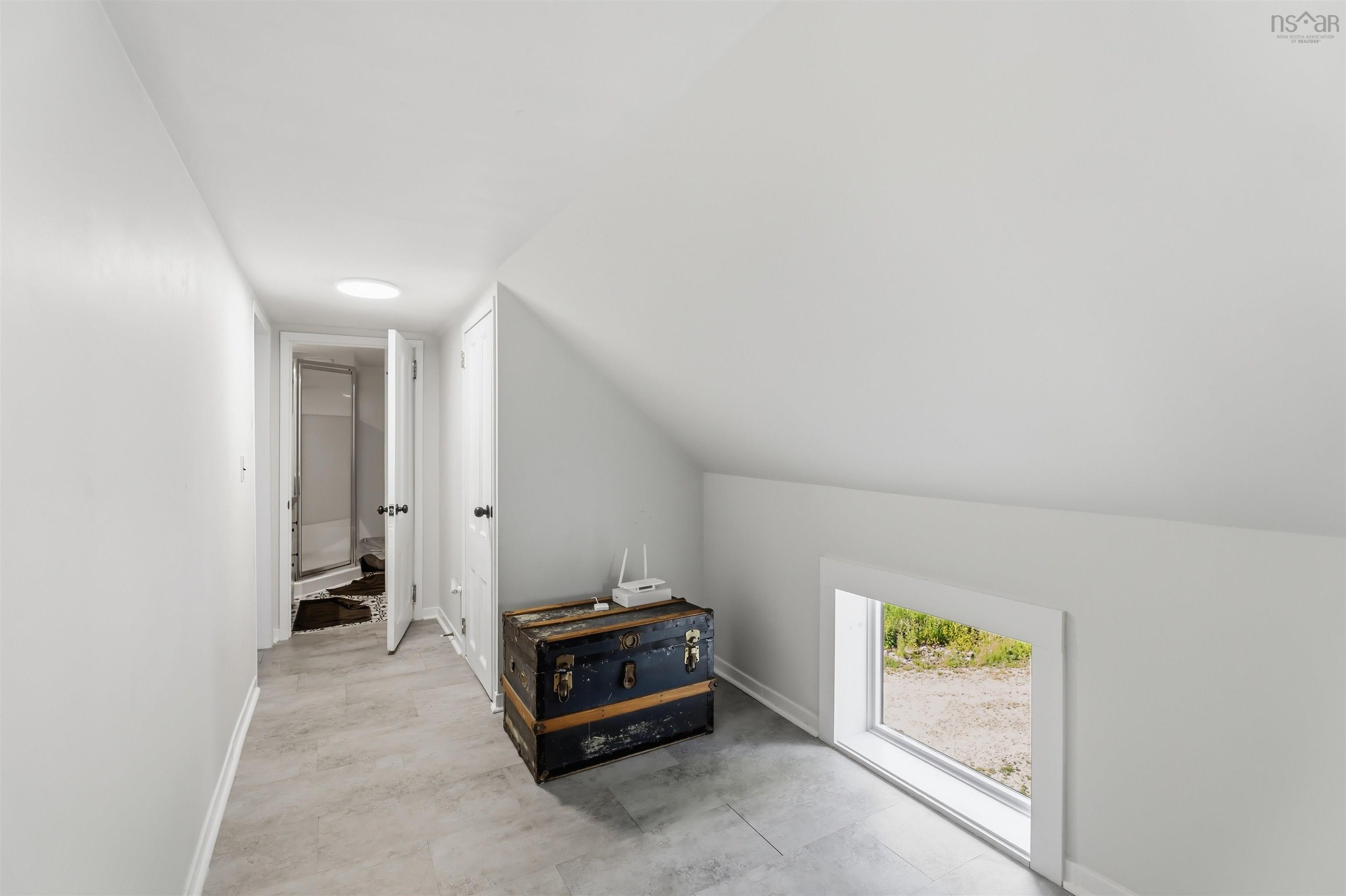 $465,000.00: 480 New Ross Road, Leminster