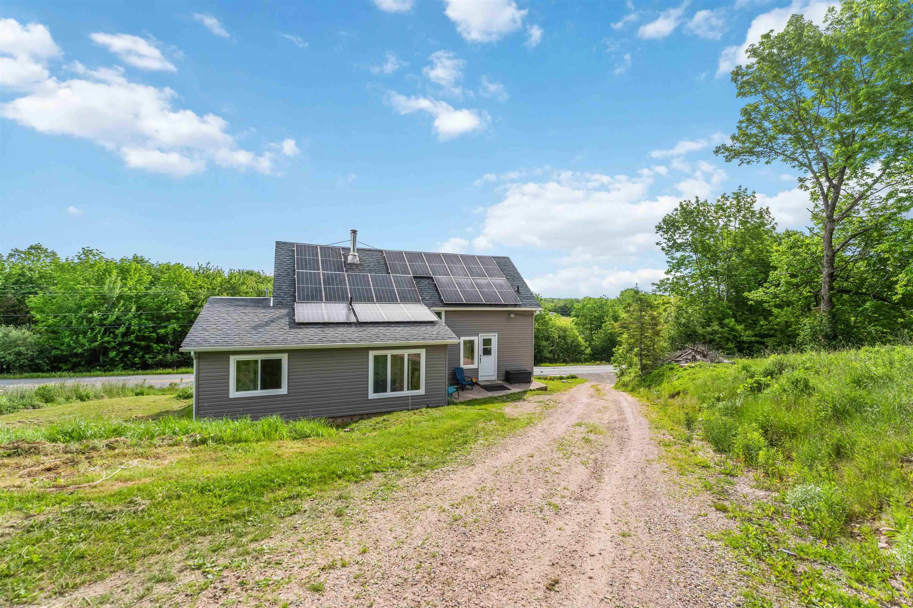 $465,000.00: 480 New Ross Road, Leminster