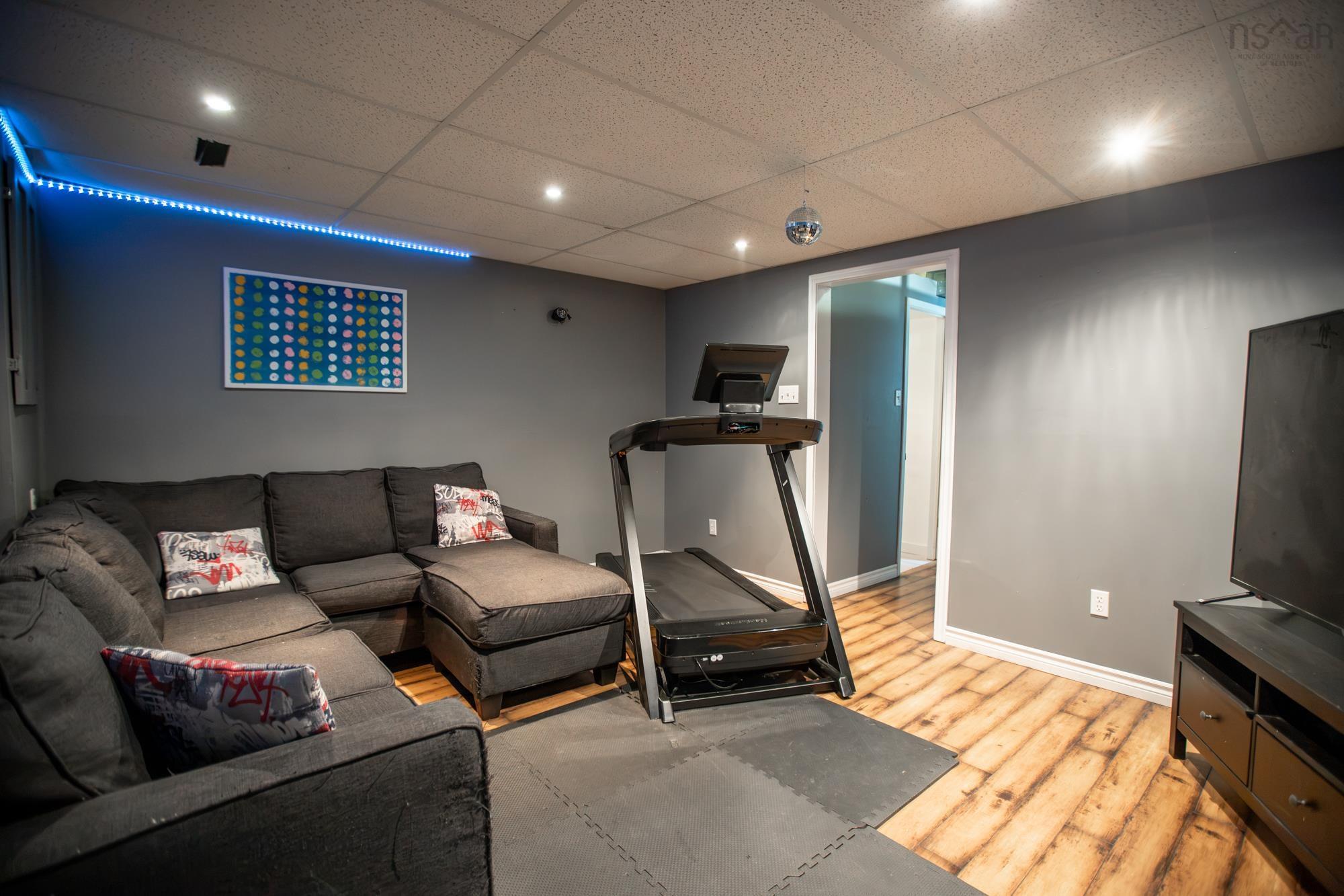 $399,900.00: 95 Flying Cloud Drive, Dartmouth