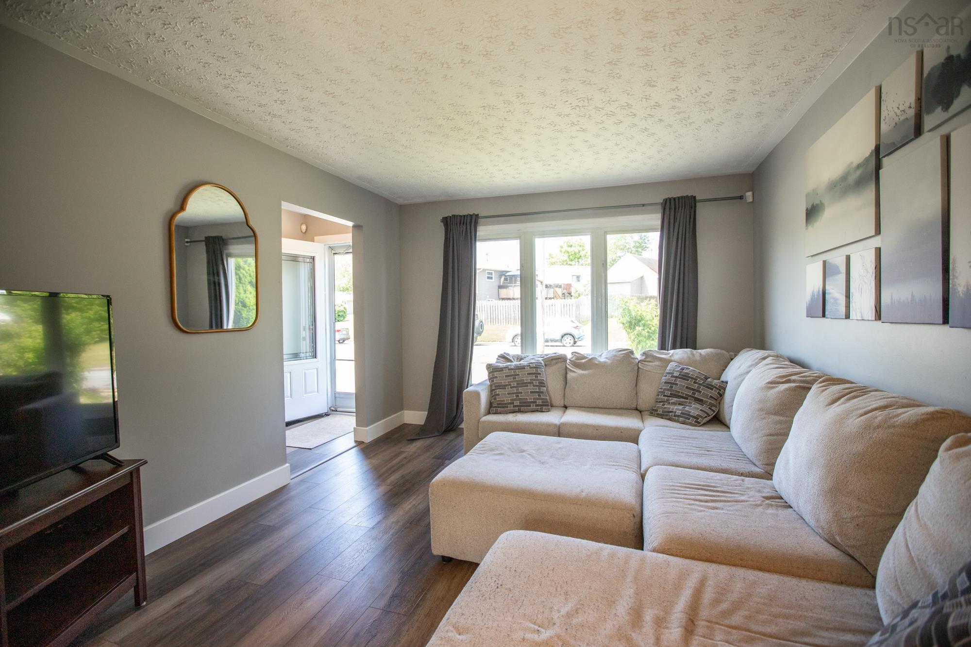 $399,900.00: 95 Flying Cloud Drive, Dartmouth