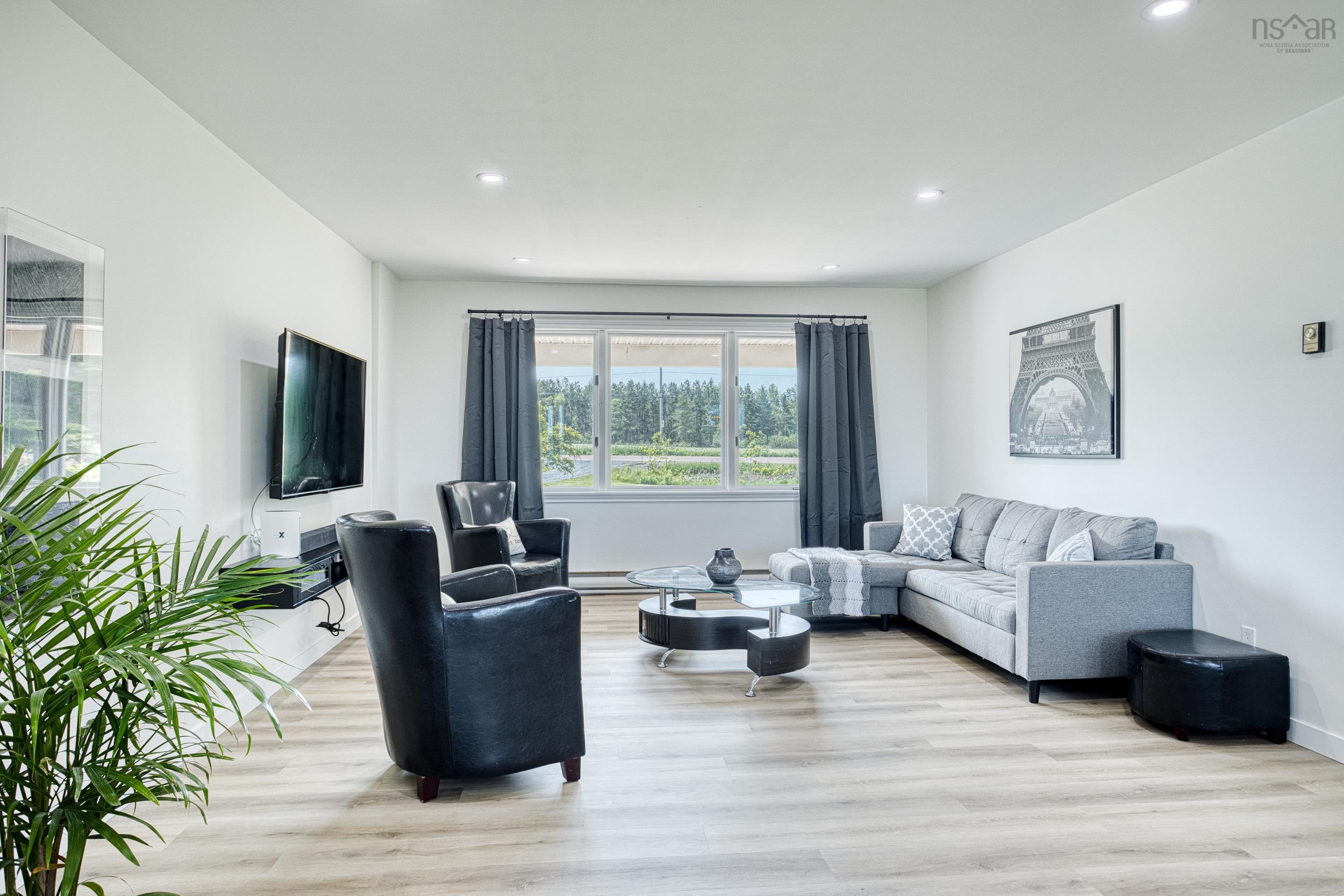 $669,900.00: 1035 Highway 6 Highway, Bayhead