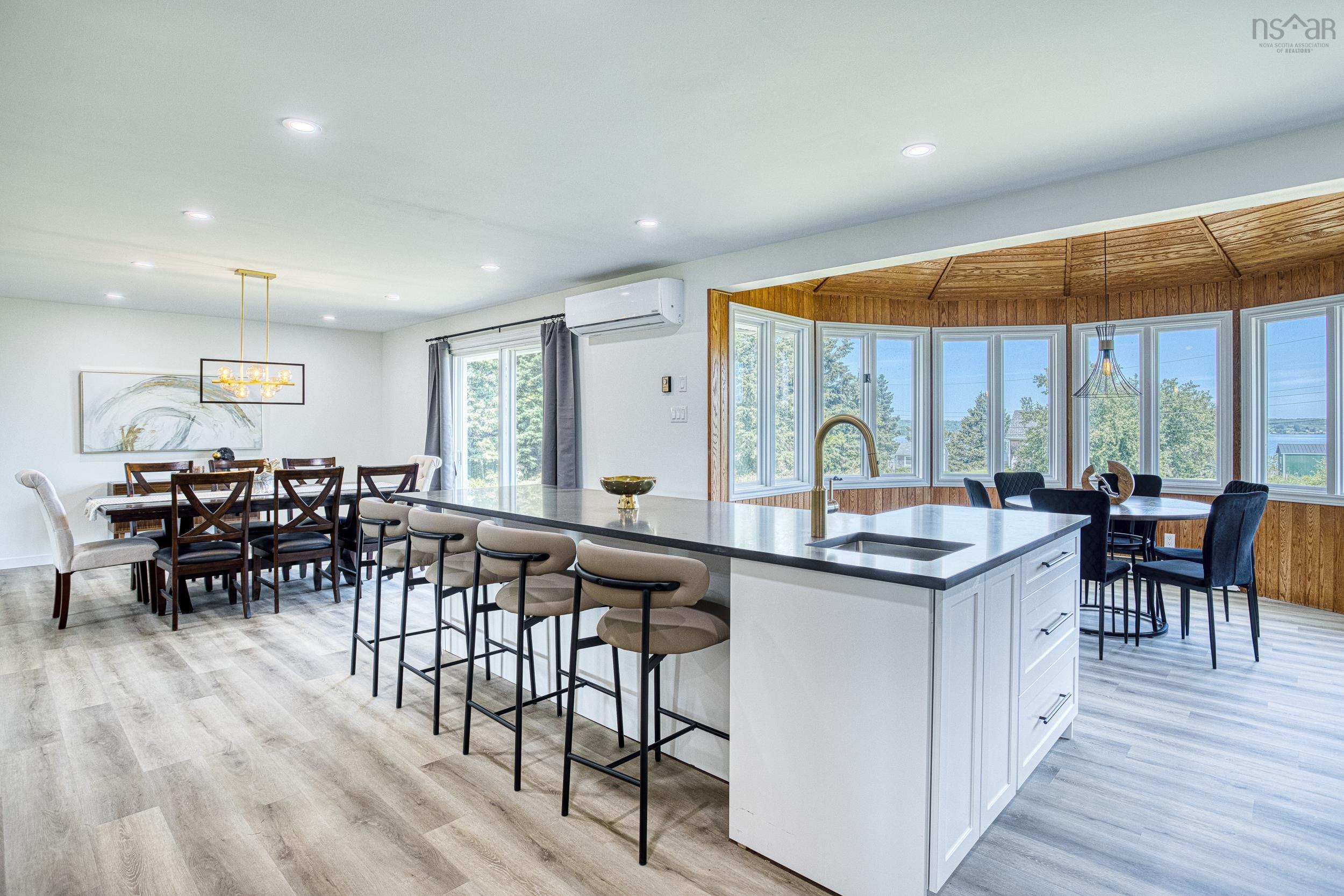 $669,900.00: 1035 Highway 6 Highway, Bayhead