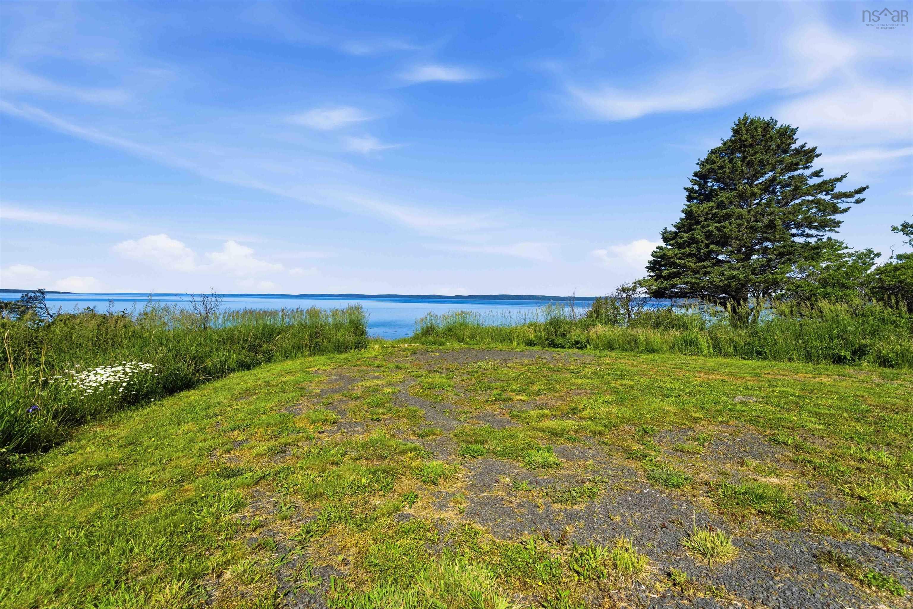 $129,000.00: Lots B & C Highway 101, Barton
