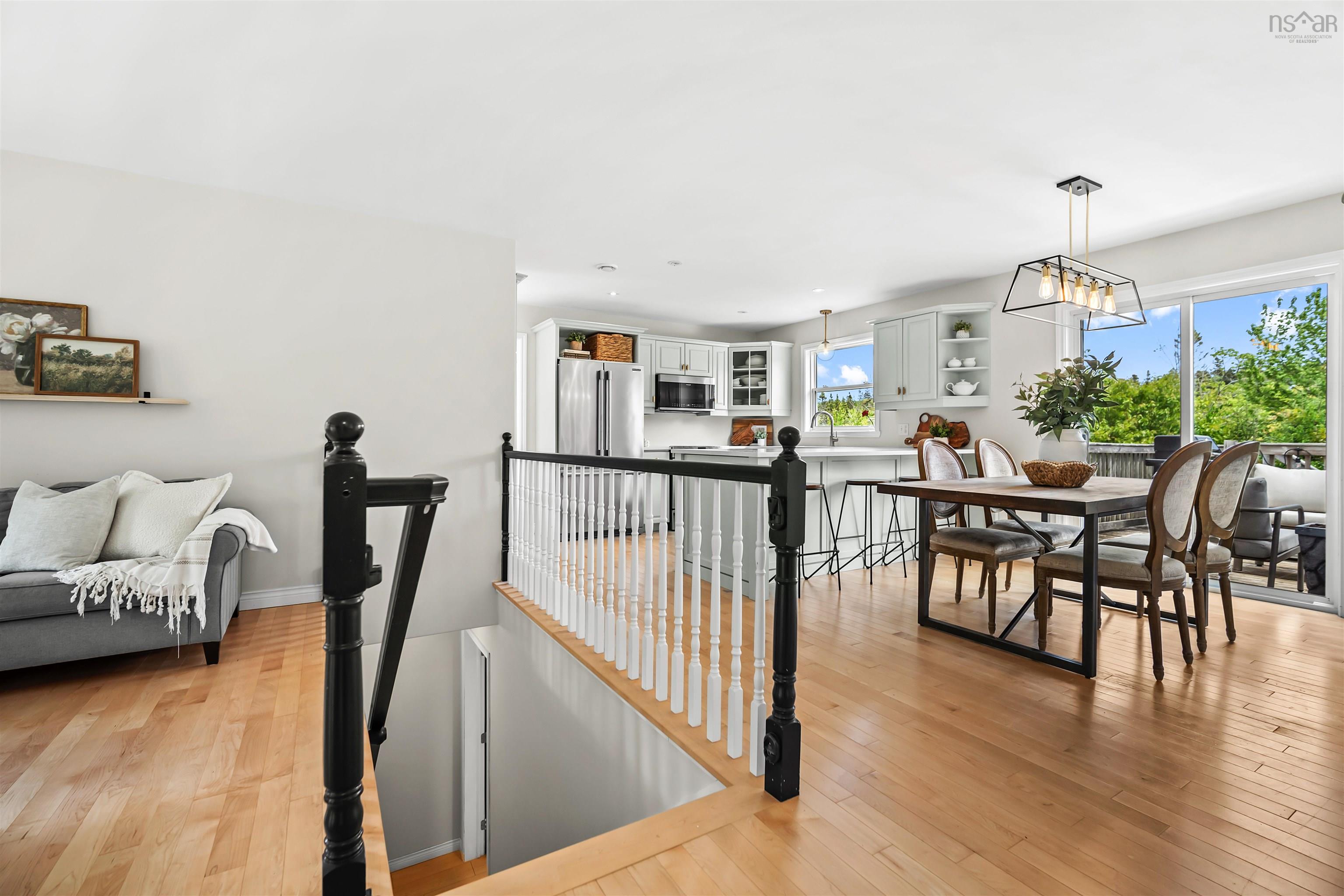 $549,900.00: 60 Elderberry Lane, Brookside