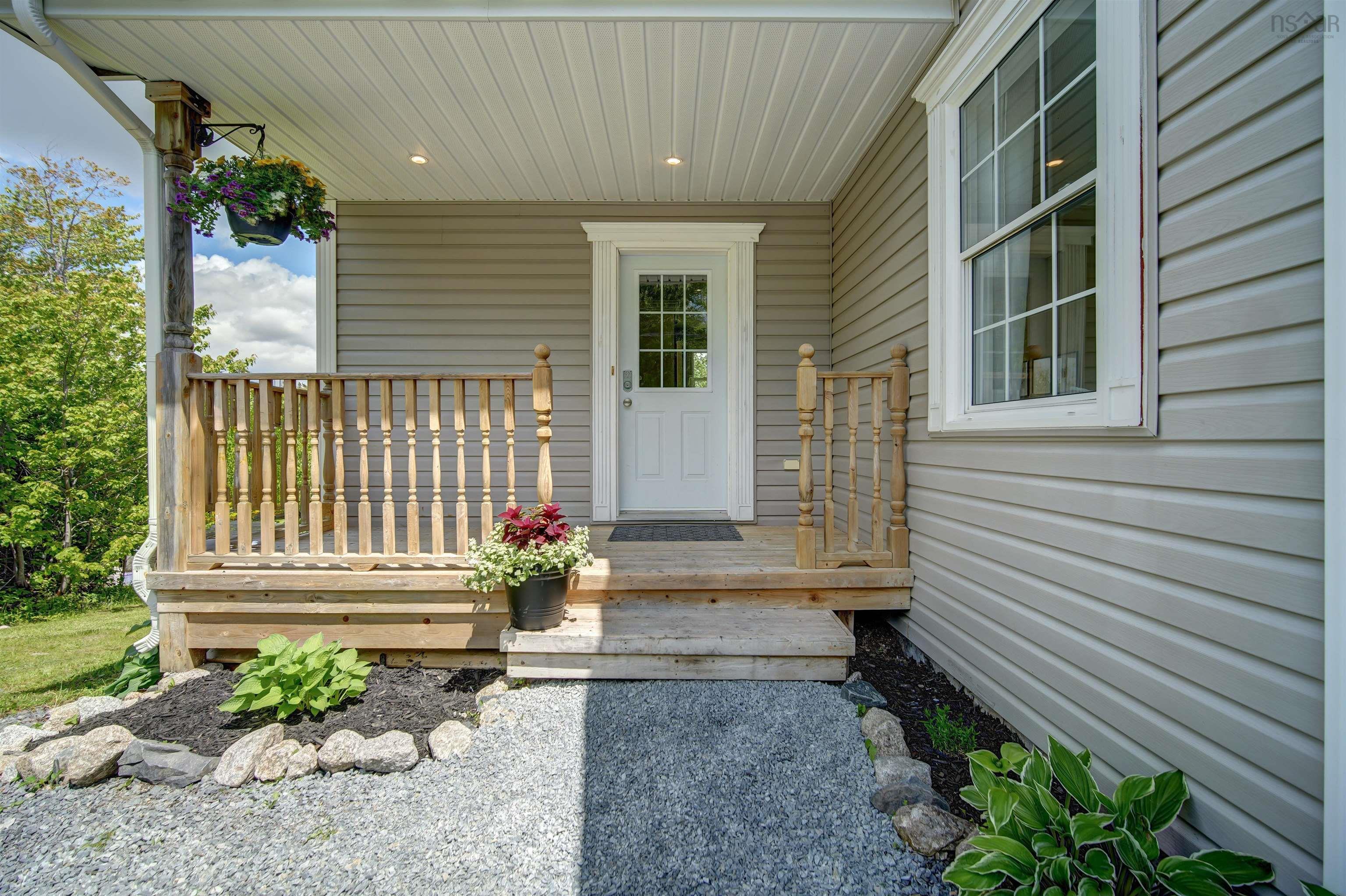 $549,900.00: 60 Elderberry Lane, Brookside