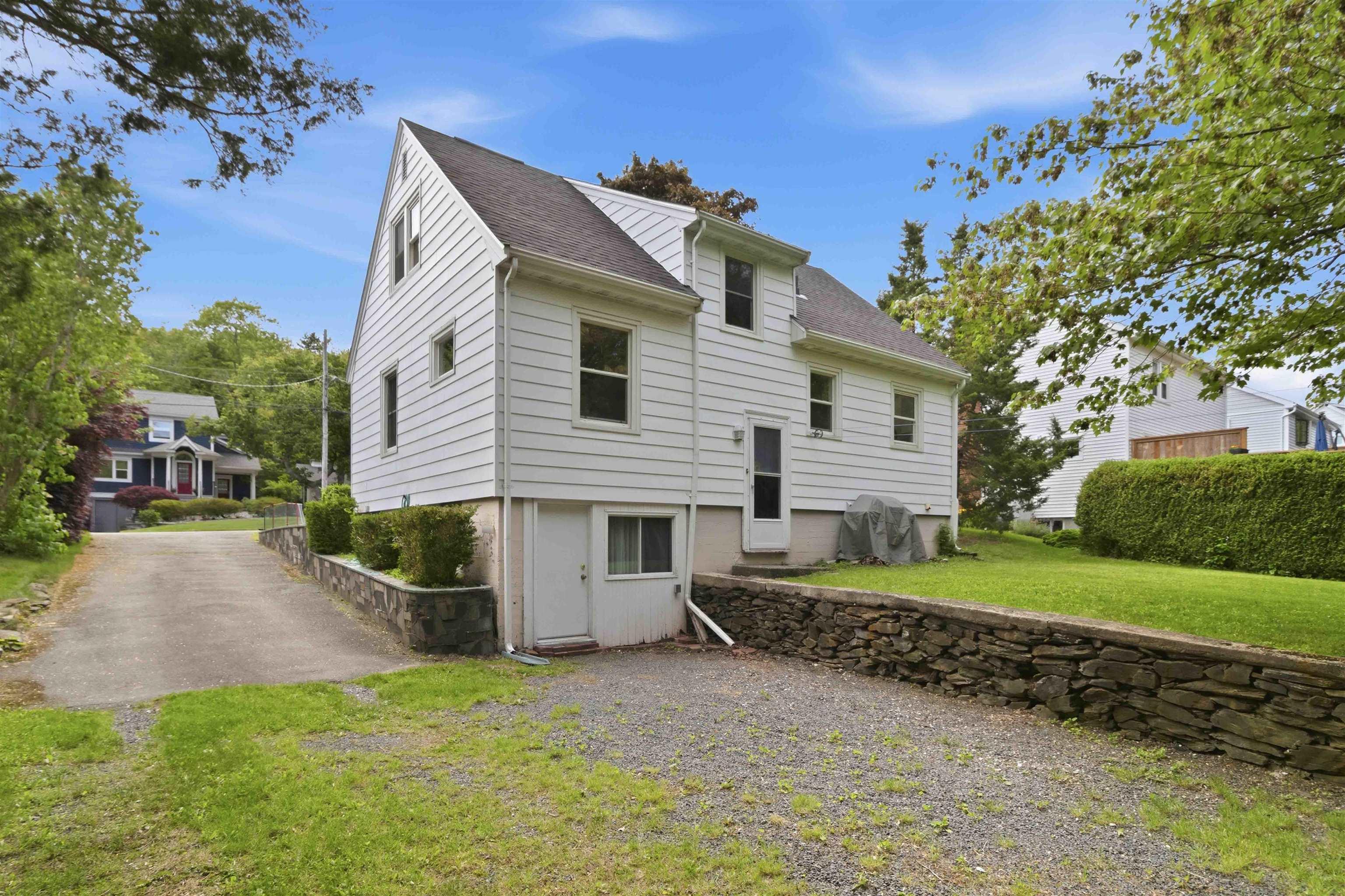 $849,900.00: 38 Walton Drive, Halifax