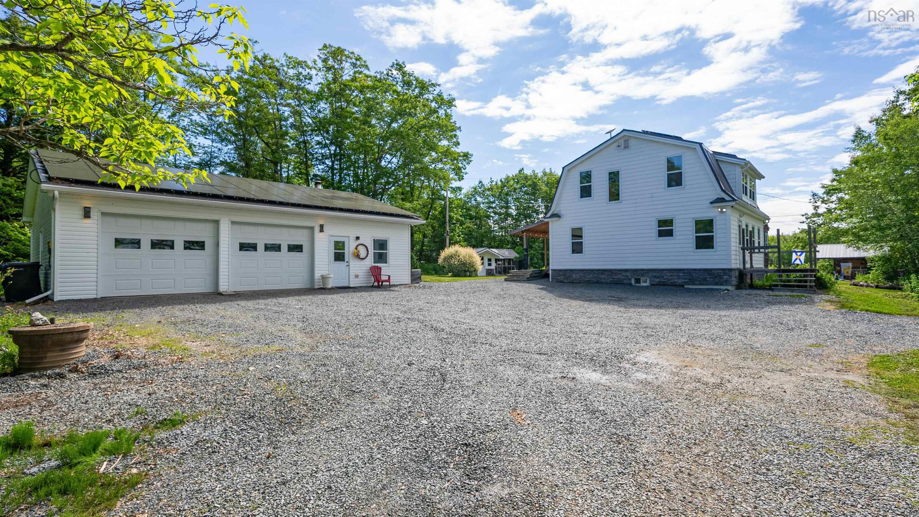 $715,000.00: 35 Riverside Lane, Enfield