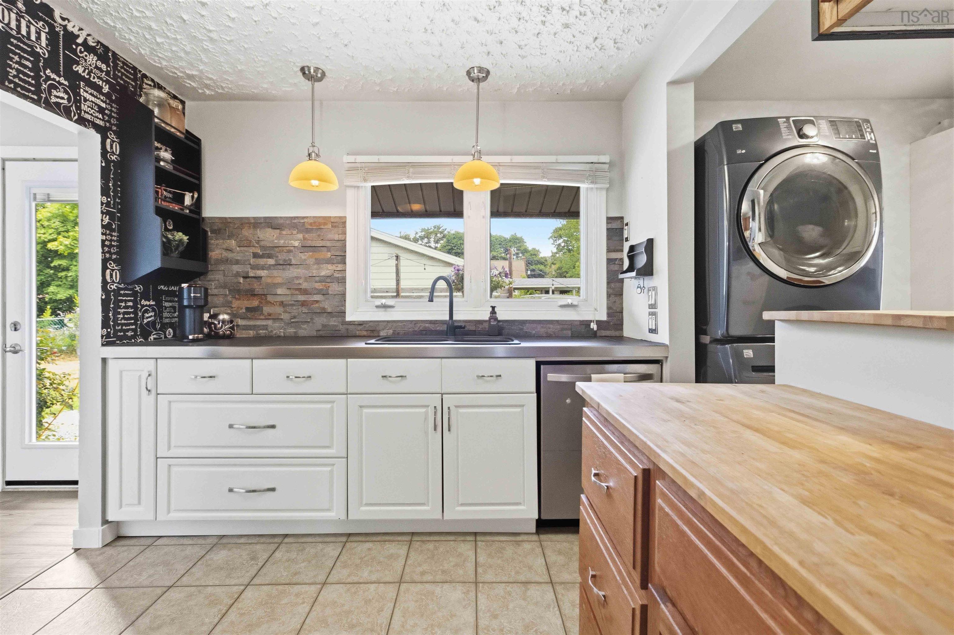 $459,900.00: 133 Charlottetown Way, Dartmouth
