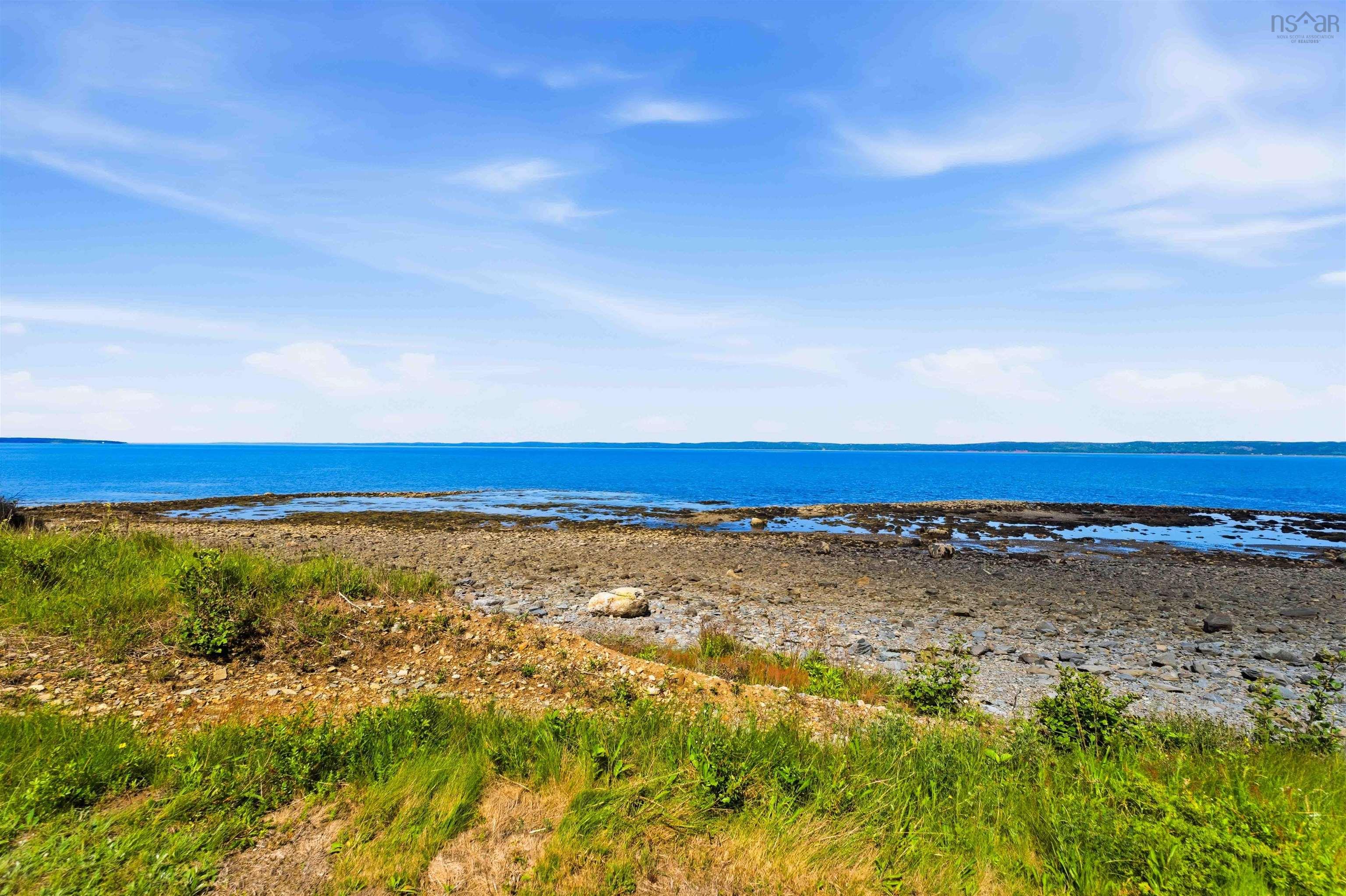 $549,500.00: 7939 Highway 101, Barton