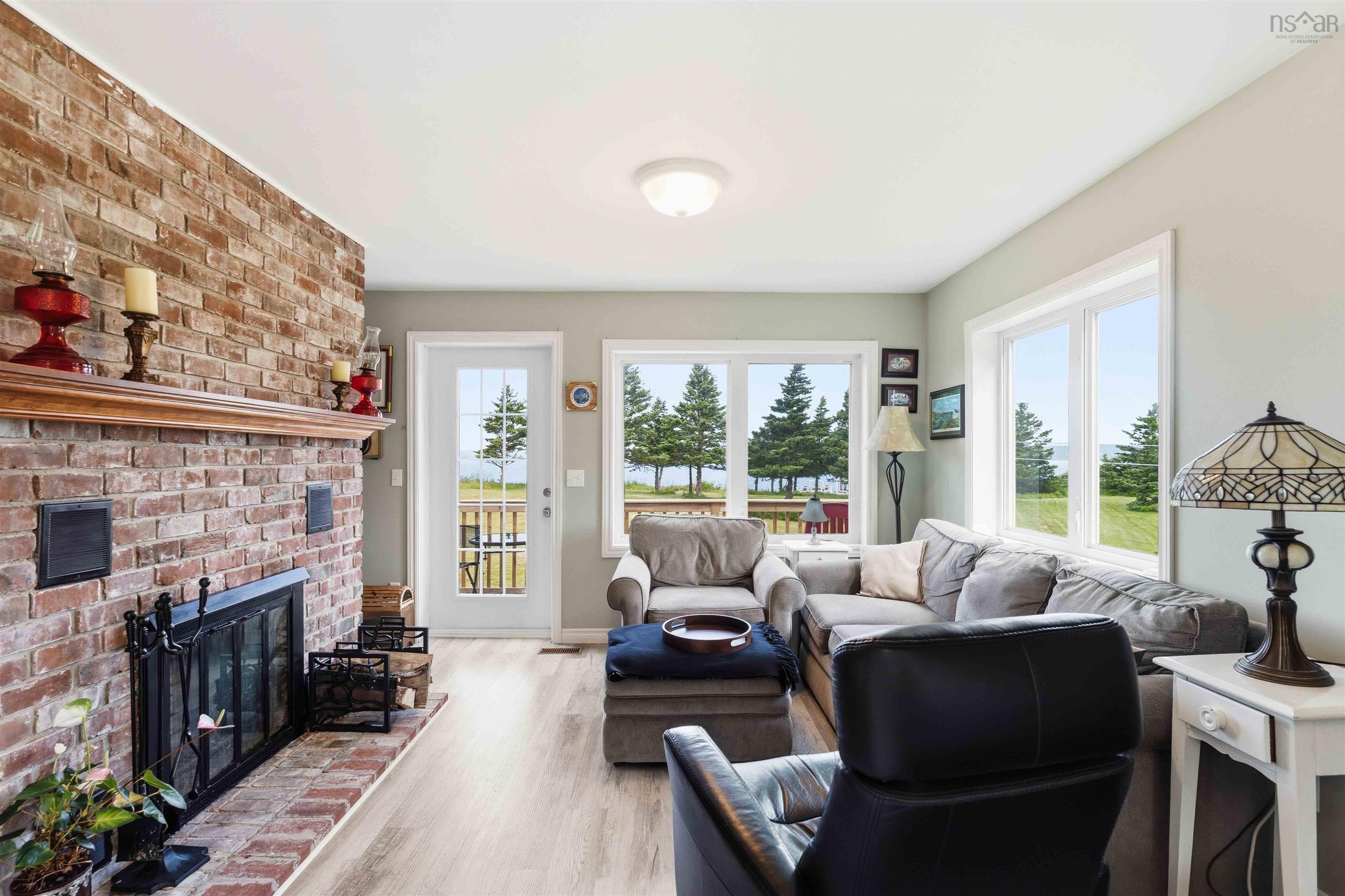 $549,500.00: 7939 Highway 101, Barton