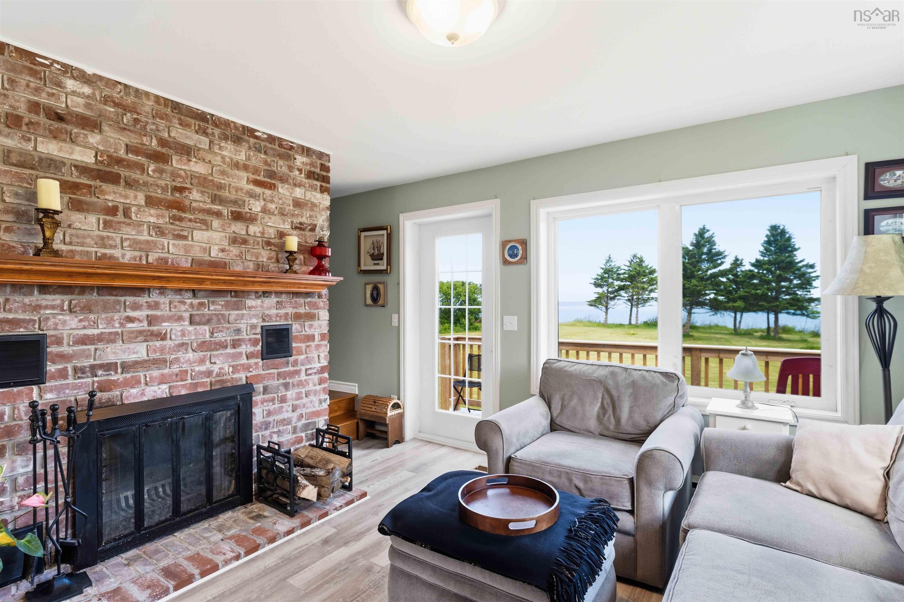 $549,500.00: 7939 Highway 101, Barton