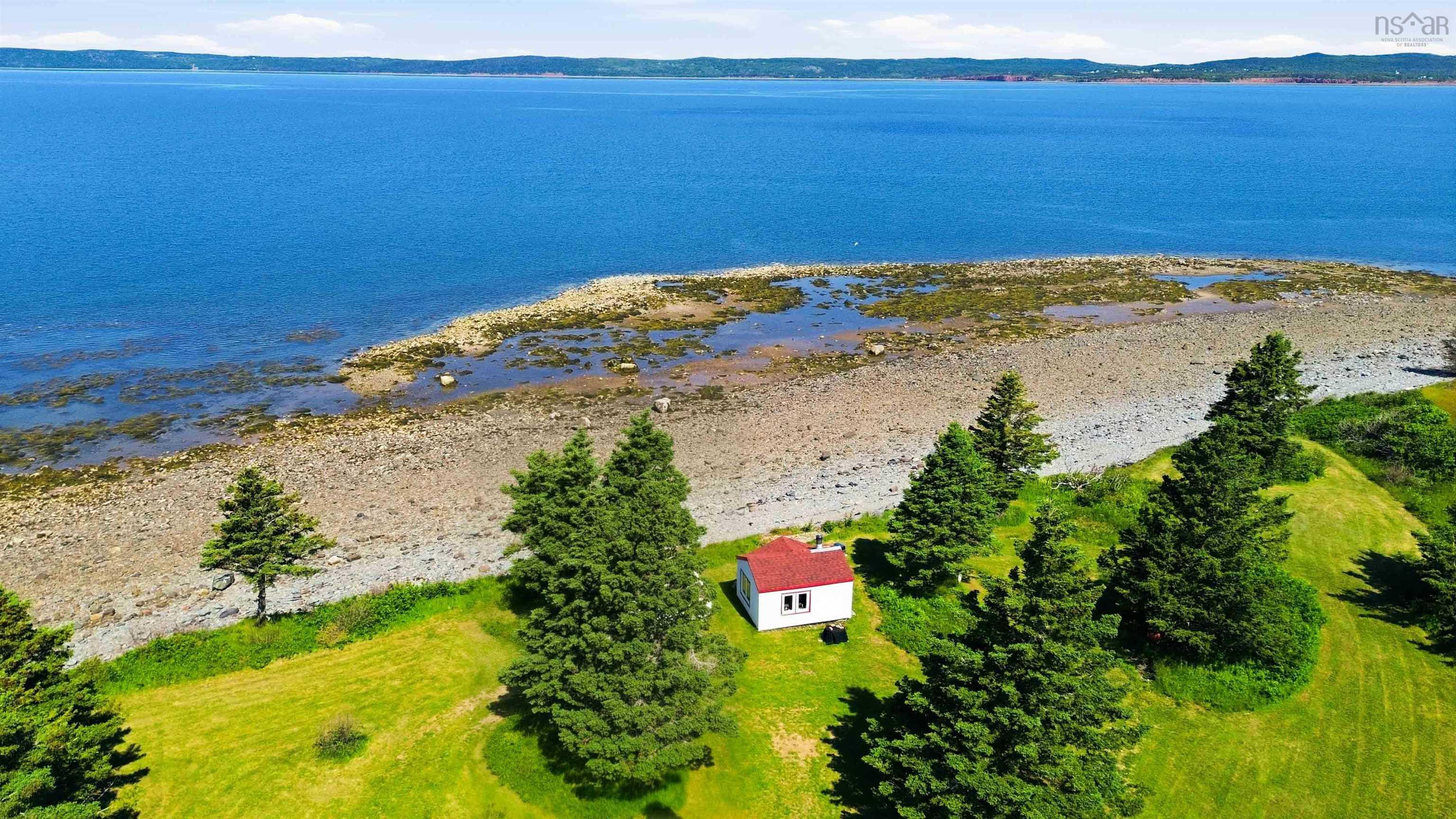 $549,500.00: 7939 Highway 101, Barton