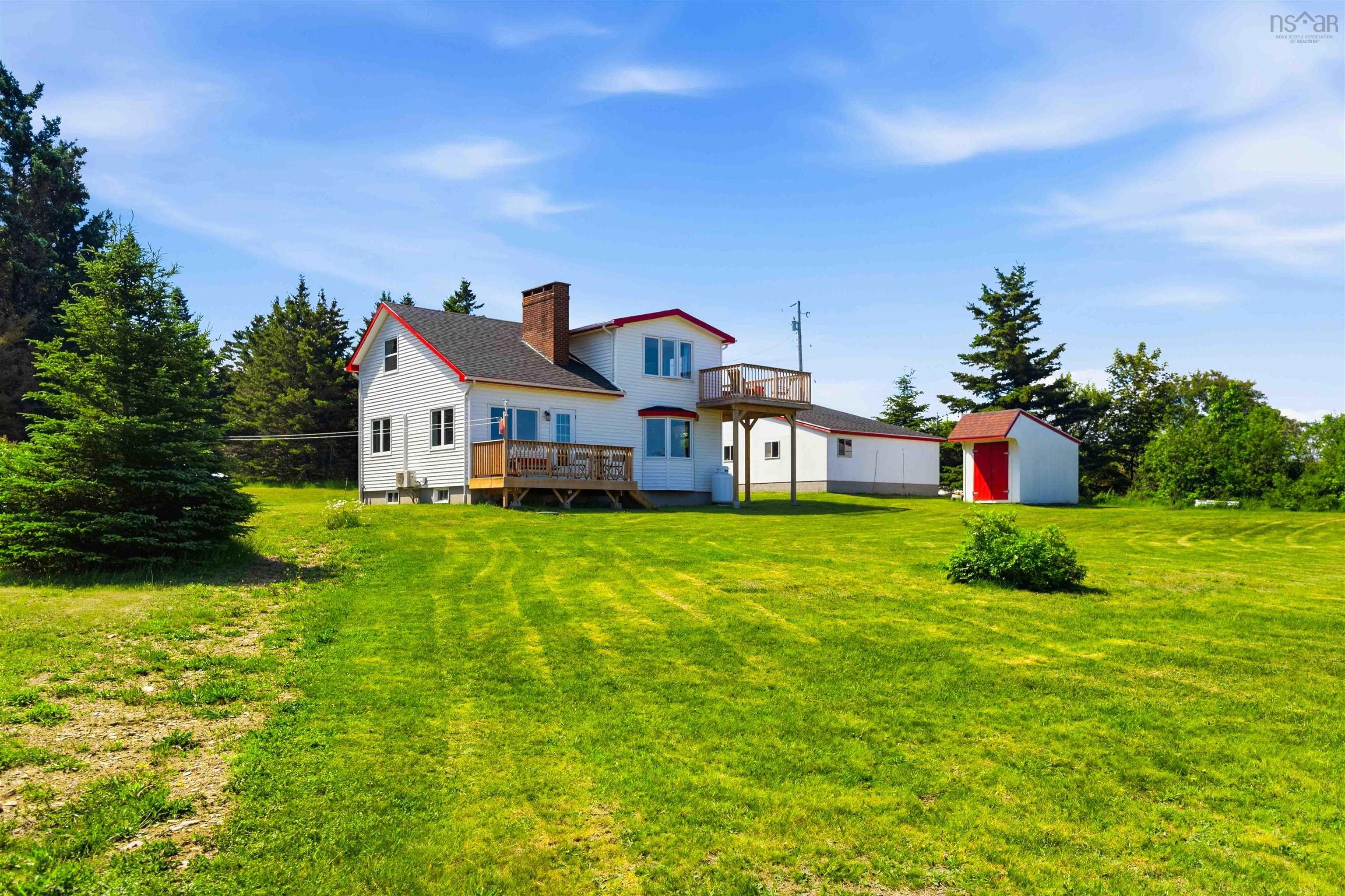 $549,500.00: 7939 Highway 101, Barton