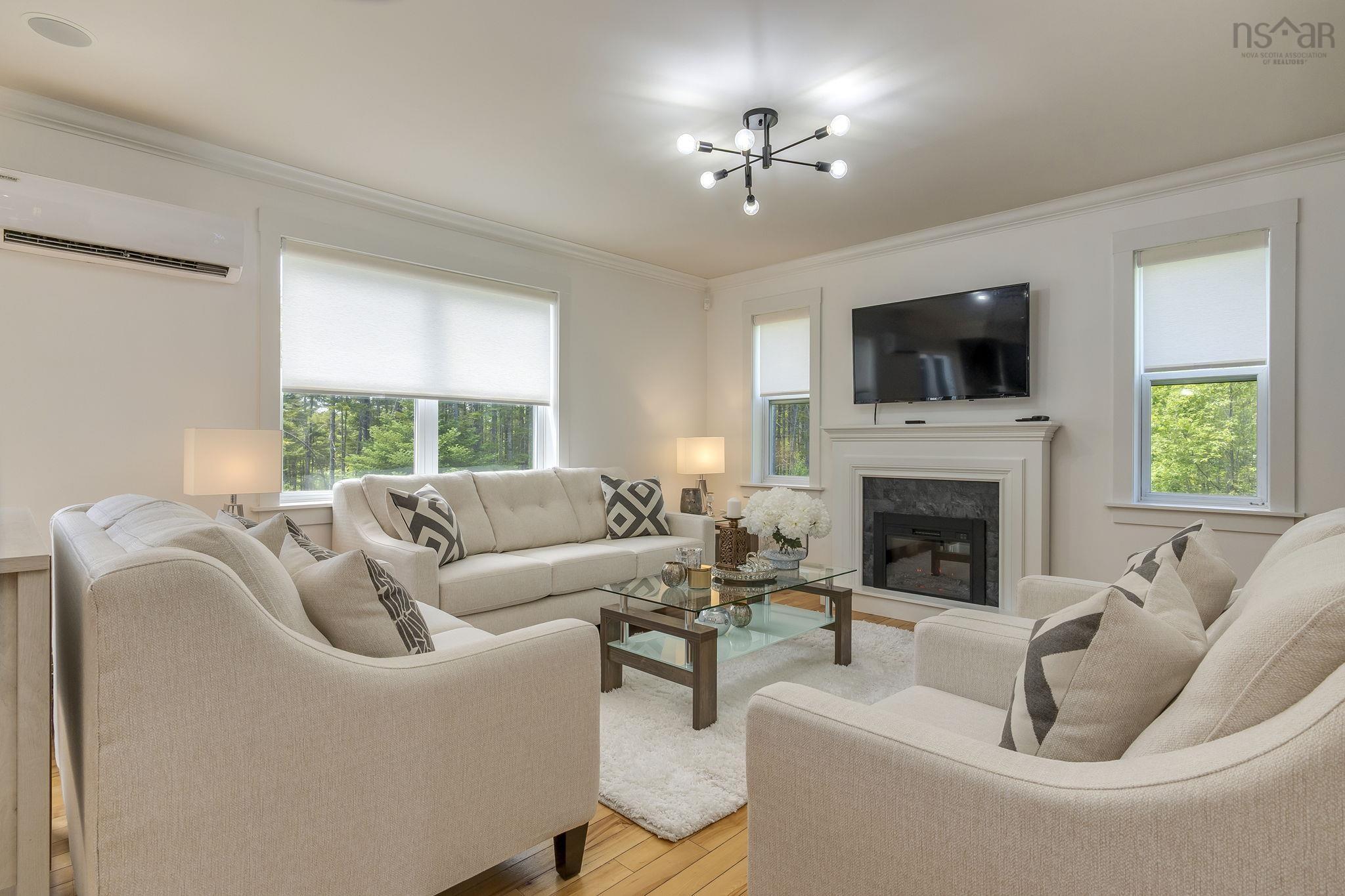 $879,900.00: 3326 Sackville Drive Drive, Upper Sackville