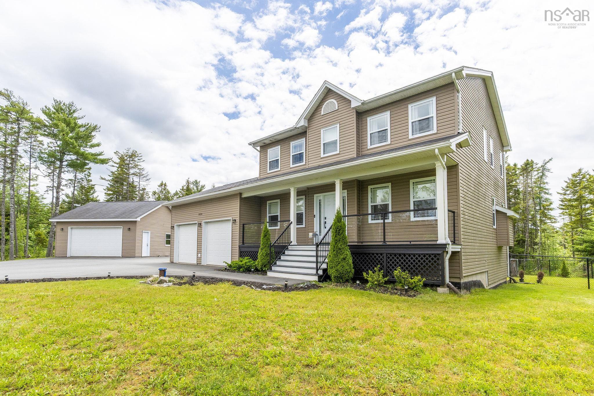 $879,900.00: 3326 Sackville Drive Drive, Upper Sackville