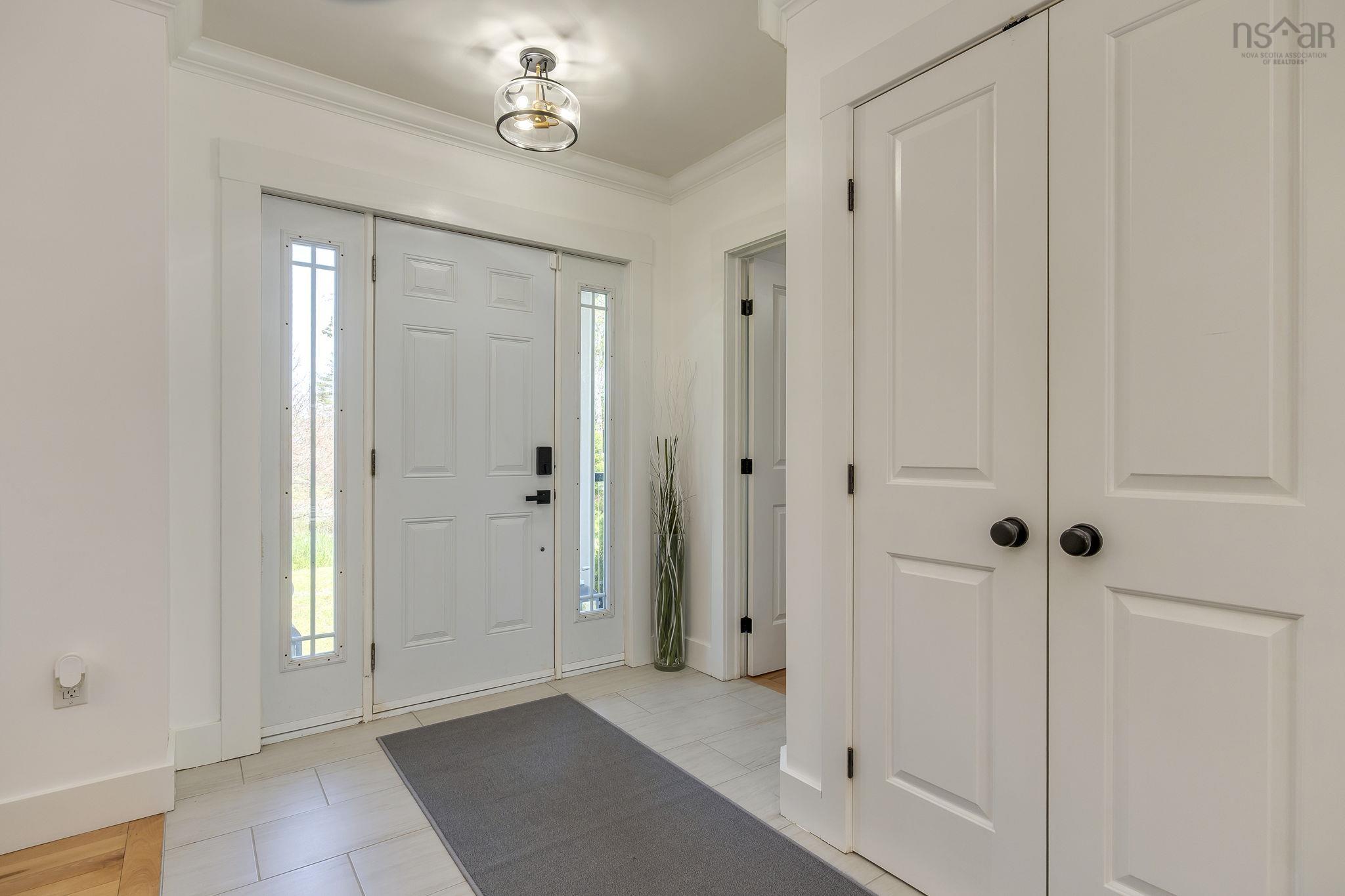$879,900.00: 3326 Sackville Drive Drive, Upper Sackville