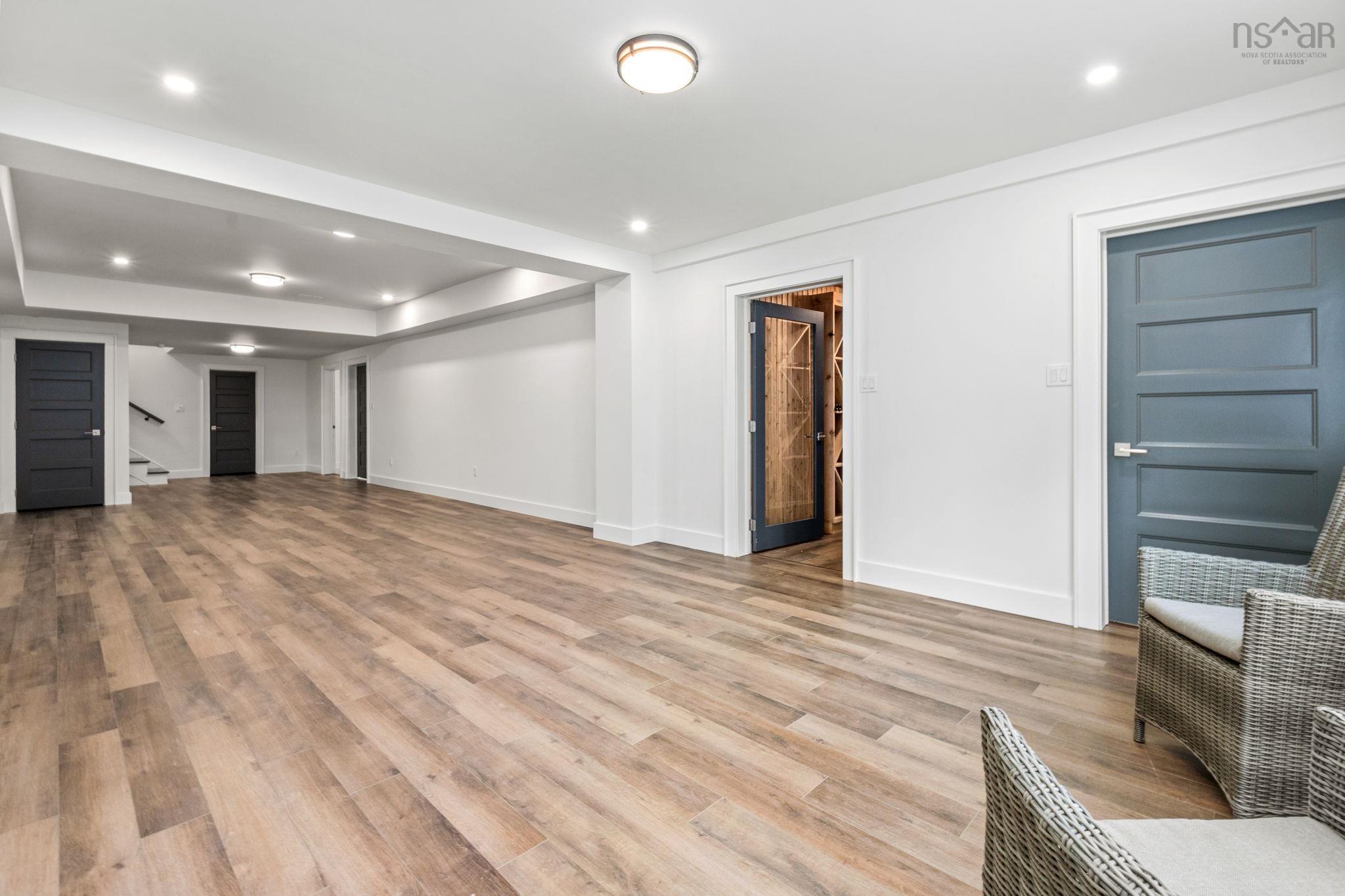 $925,000.00: 15 Poplar Way, Ardoise