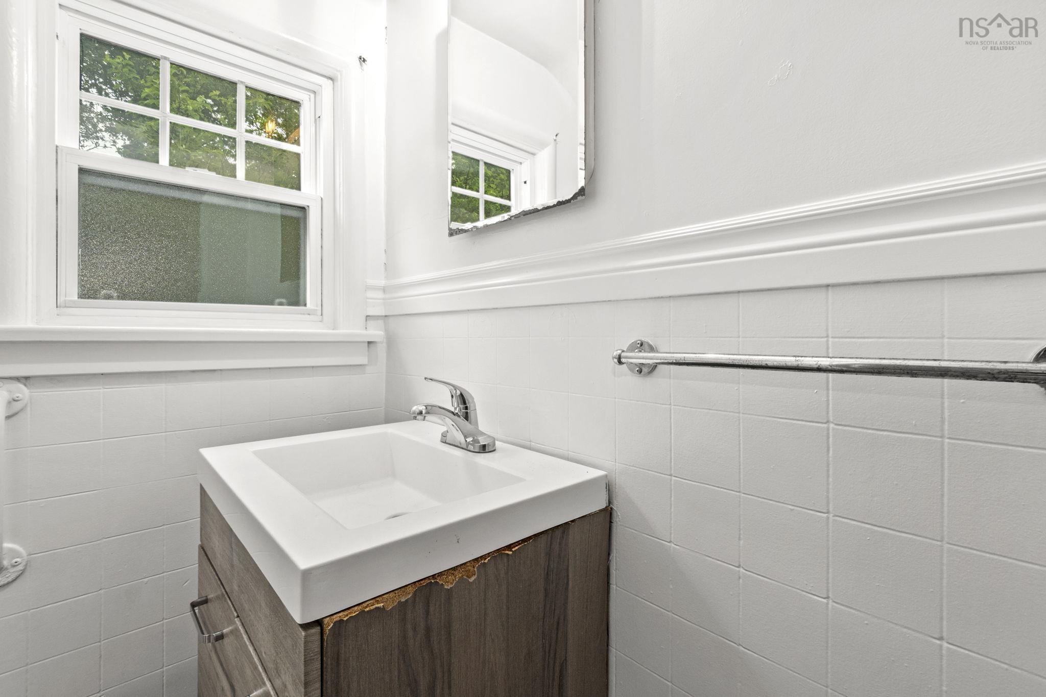 $489,900.00: 6921 Chebucto Road, Halifax