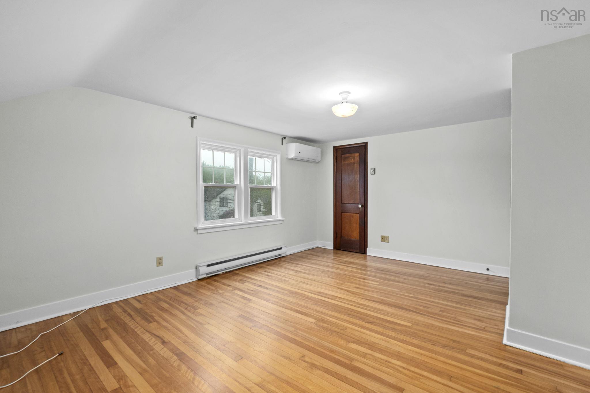 $489,900.00: 6921 Chebucto Road, Halifax