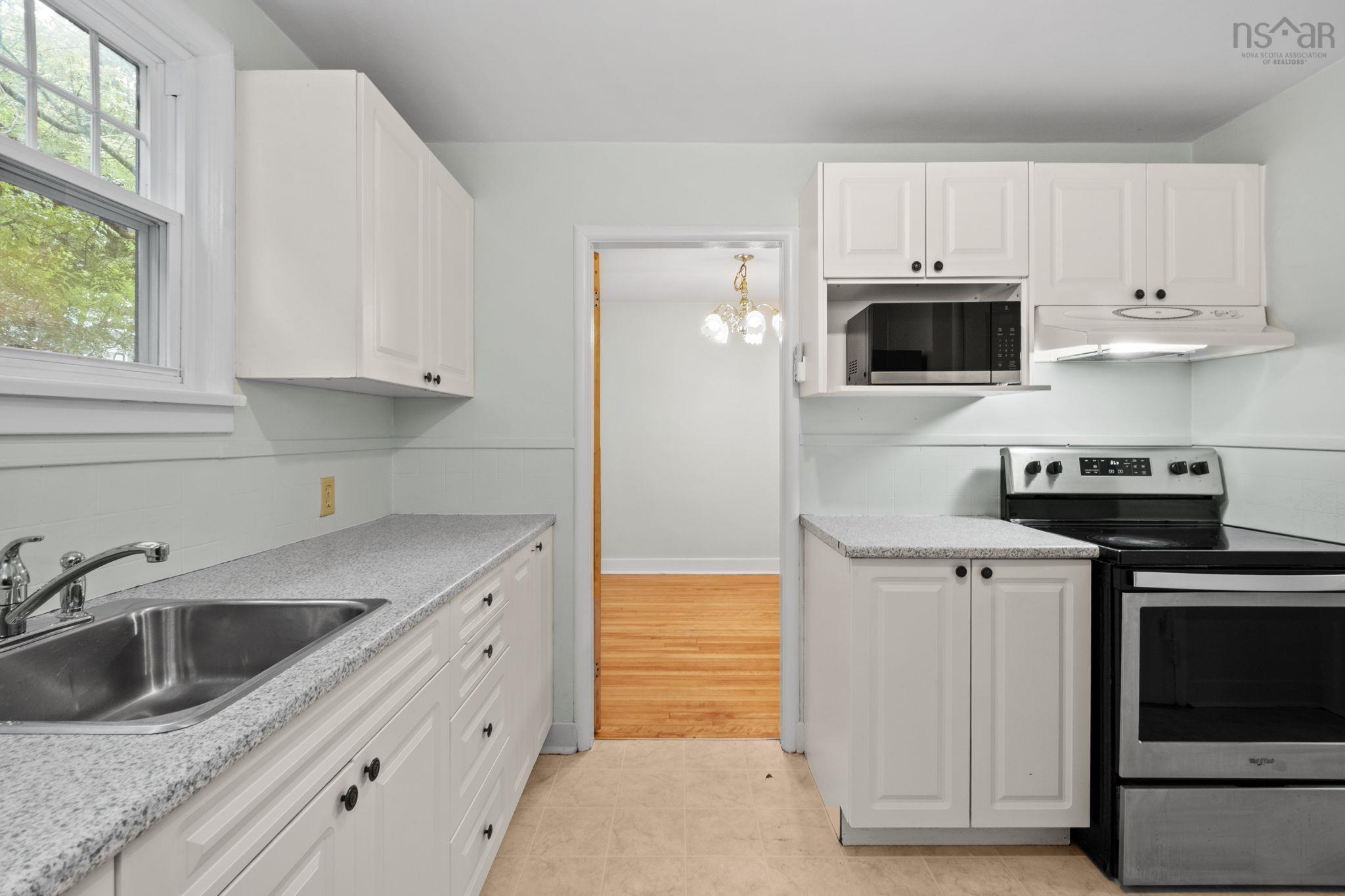 $489,900.00: 6921 Chebucto Road, Halifax