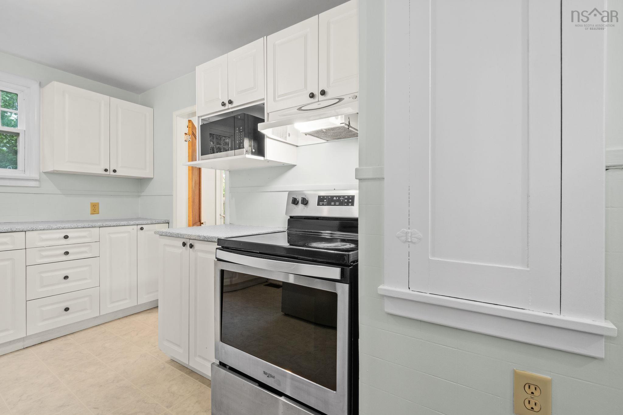$489,900.00: 6921 Chebucto Road, Halifax