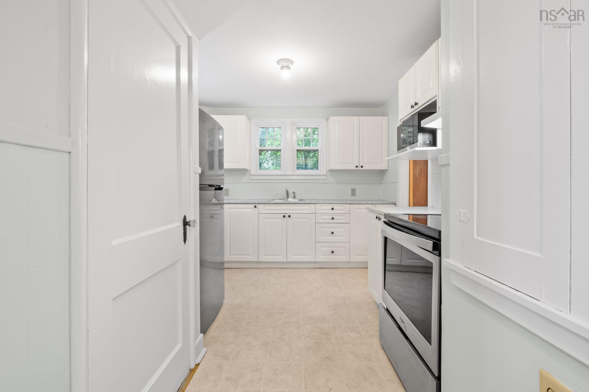$489,900.00: 6921 Chebucto Road, Halifax