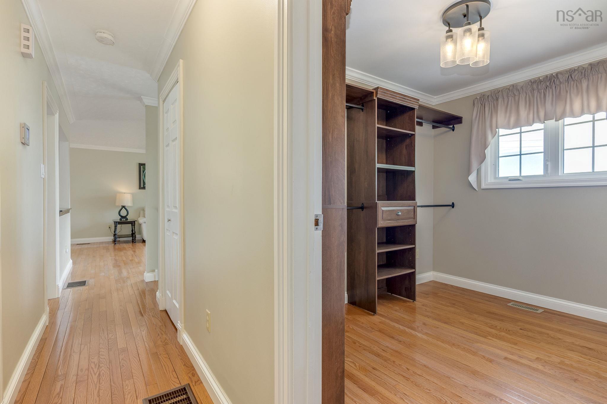 $569,000.00: 28 Eastwood Court, Forest Hills
