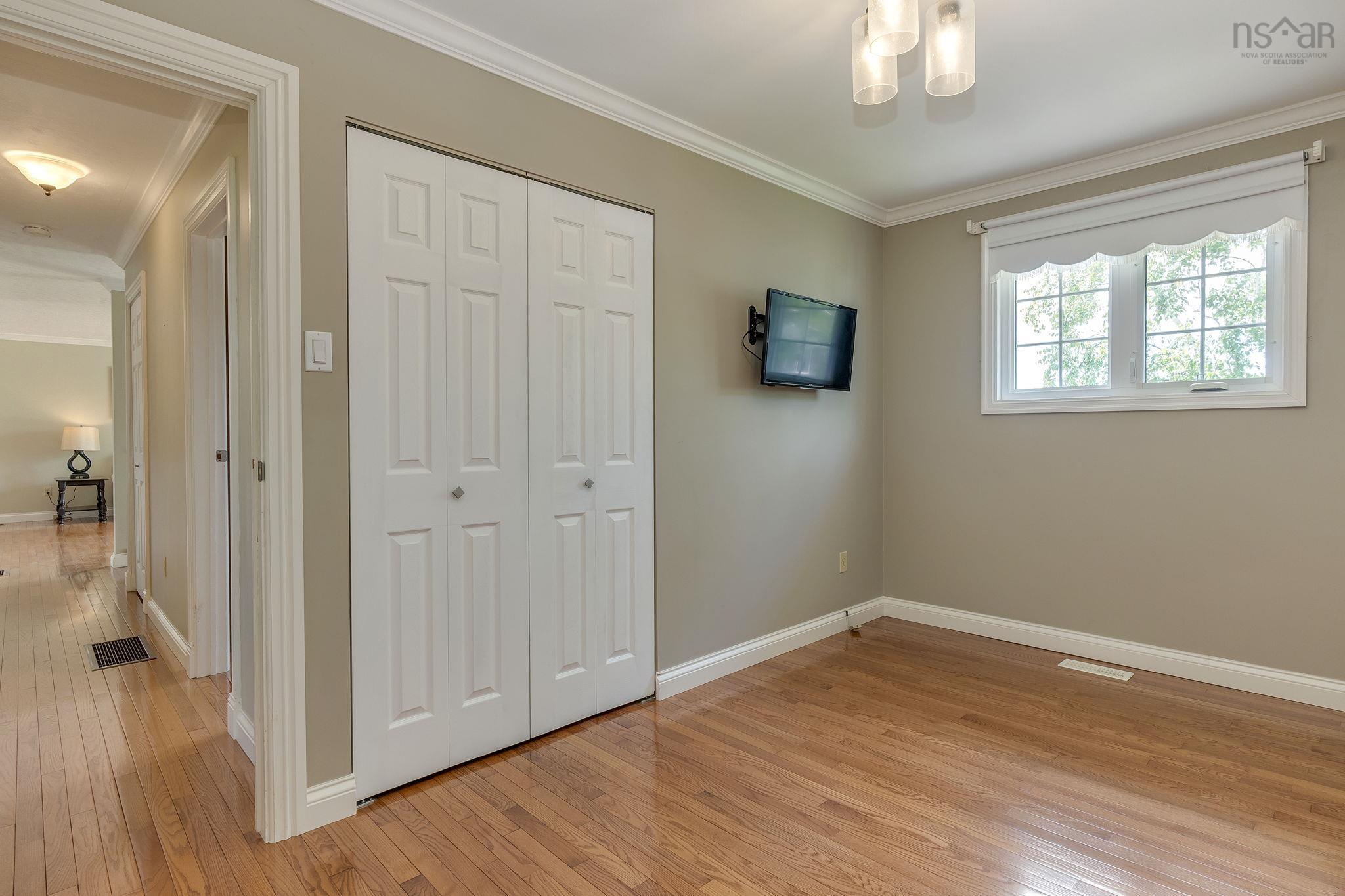 $569,000.00: 28 Eastwood Court, Forest Hills