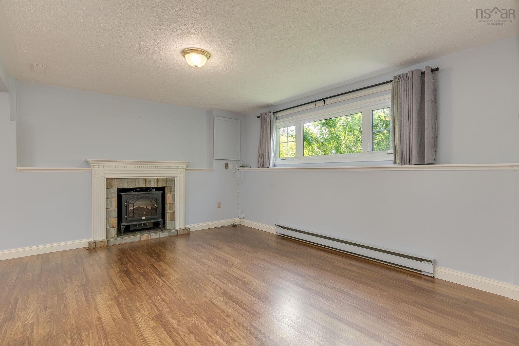 $569,000.00: 28 Eastwood Court, Forest Hills