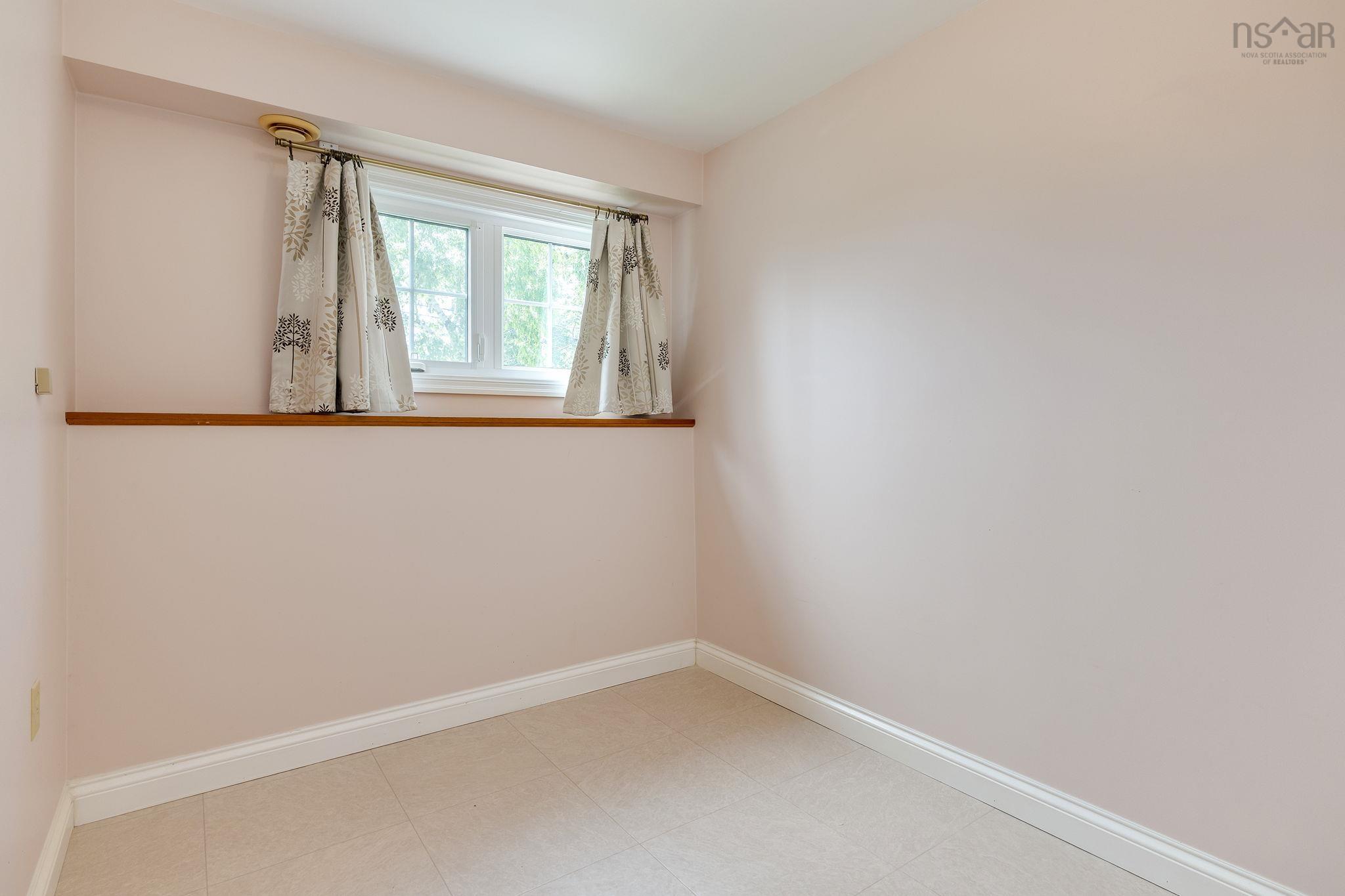 $569,000.00: 28 Eastwood Court, Forest Hills