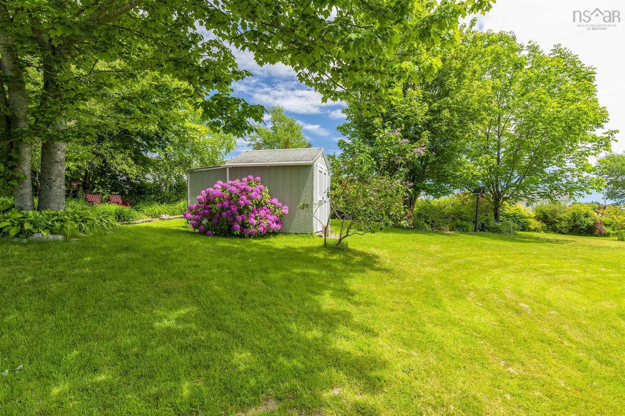 $569,000.00: 28 Eastwood Court, Forest Hills