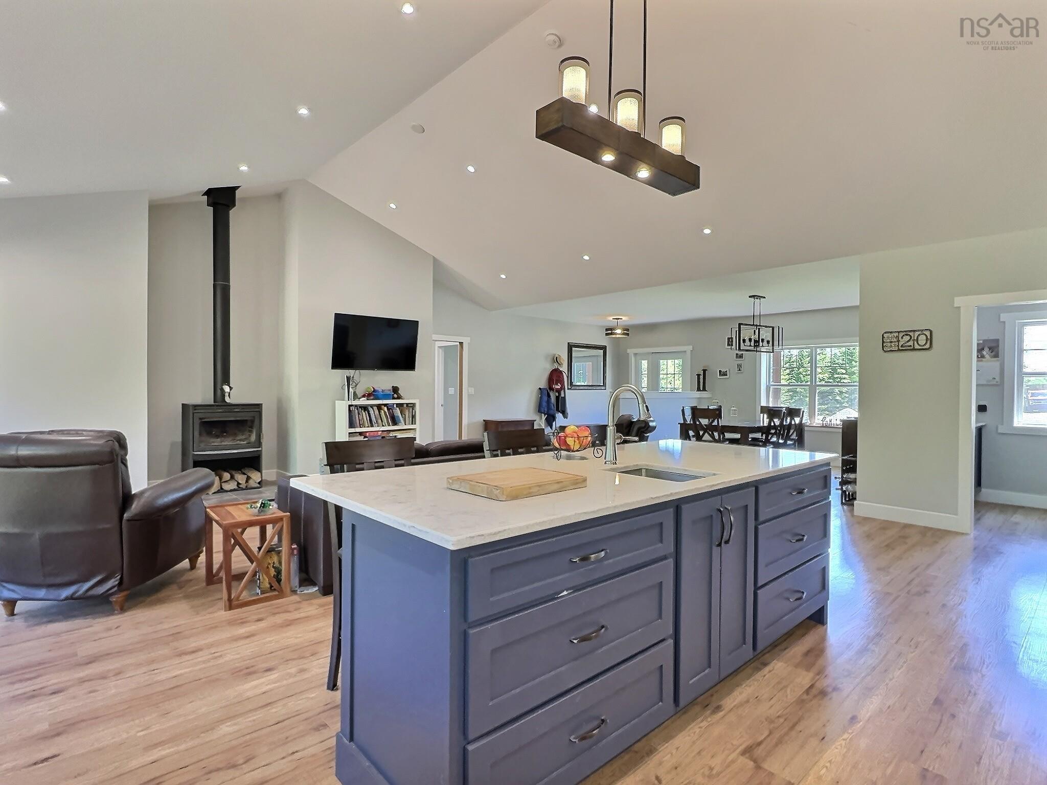 $799,000.00: 1020 Shortts Lake West Road, Shortts Lake