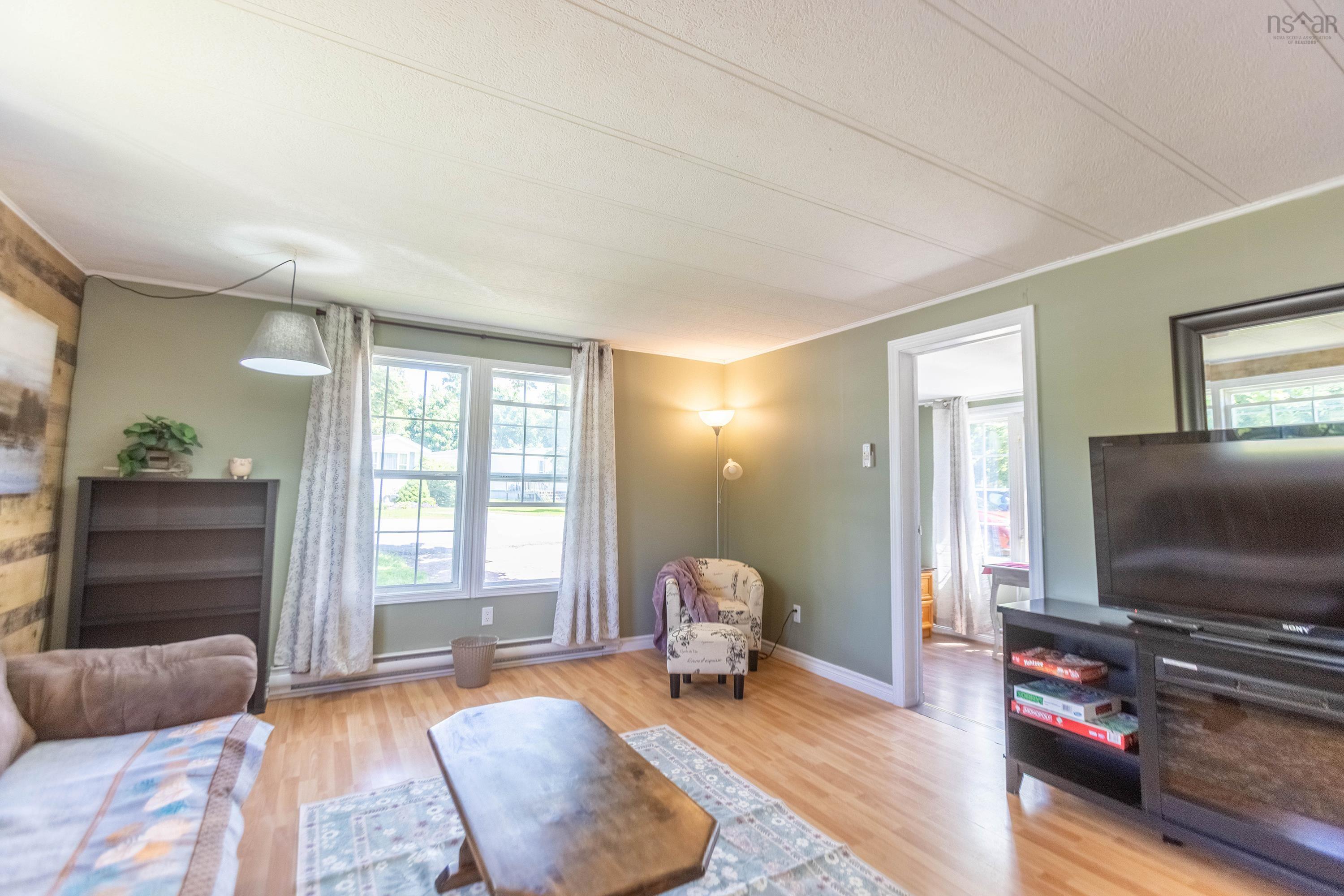 $74,900.00: 25 Liberty Lane, Amherst