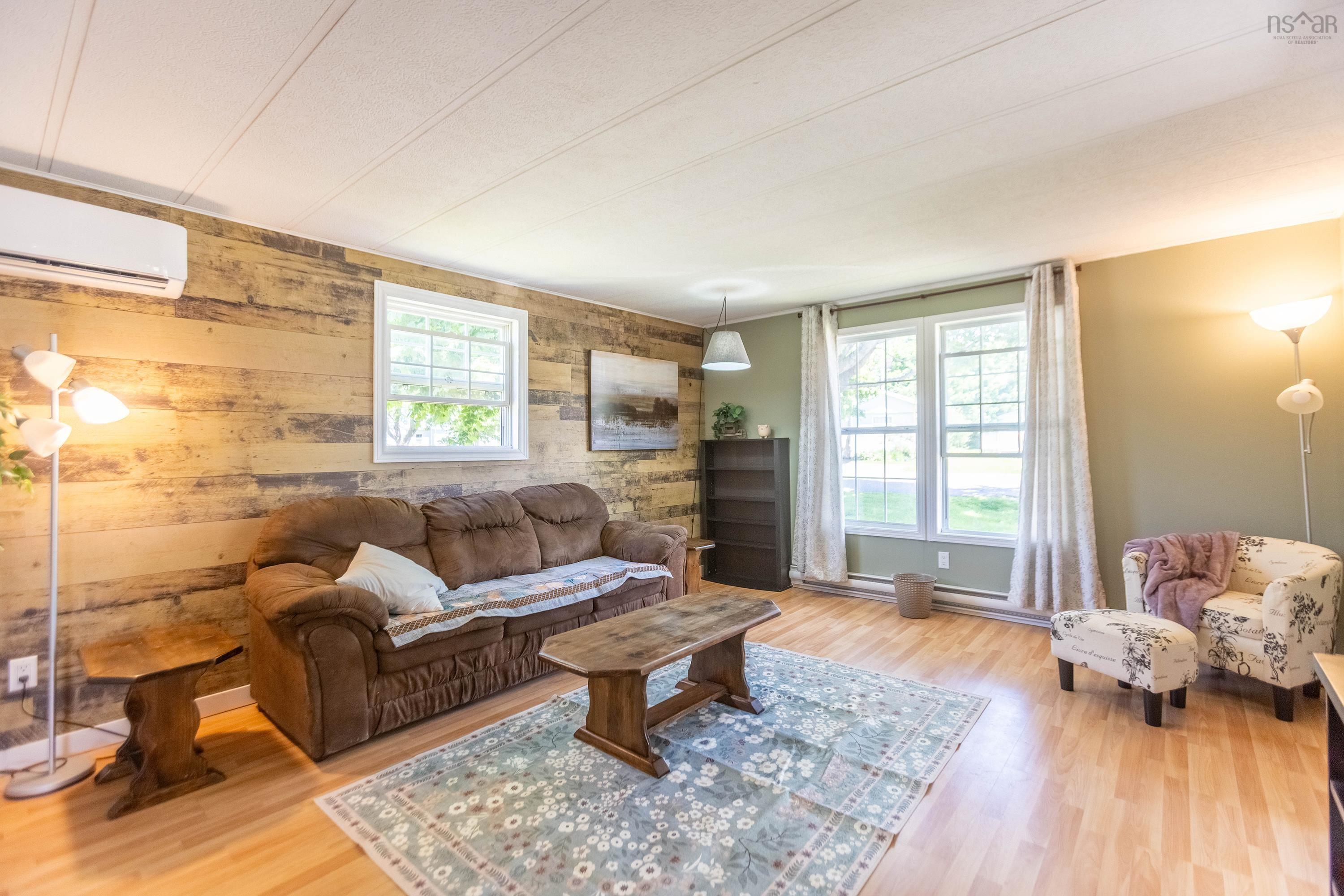$74,900.00: 25 Liberty Lane, Amherst