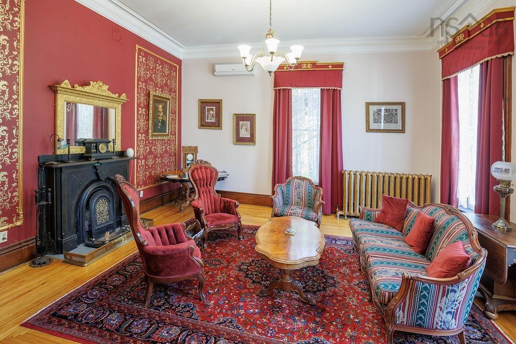$1,998,000.00: 494 St George Street, Annapolis Royal