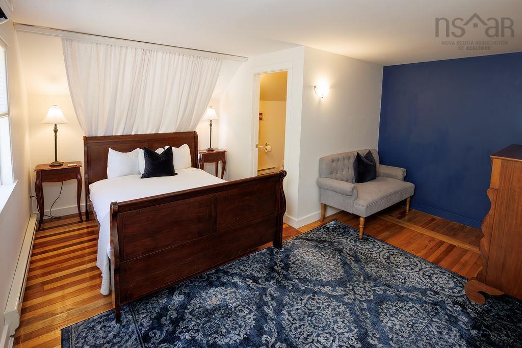 $1,998,000.00: 494 St George Street, Annapolis Royal