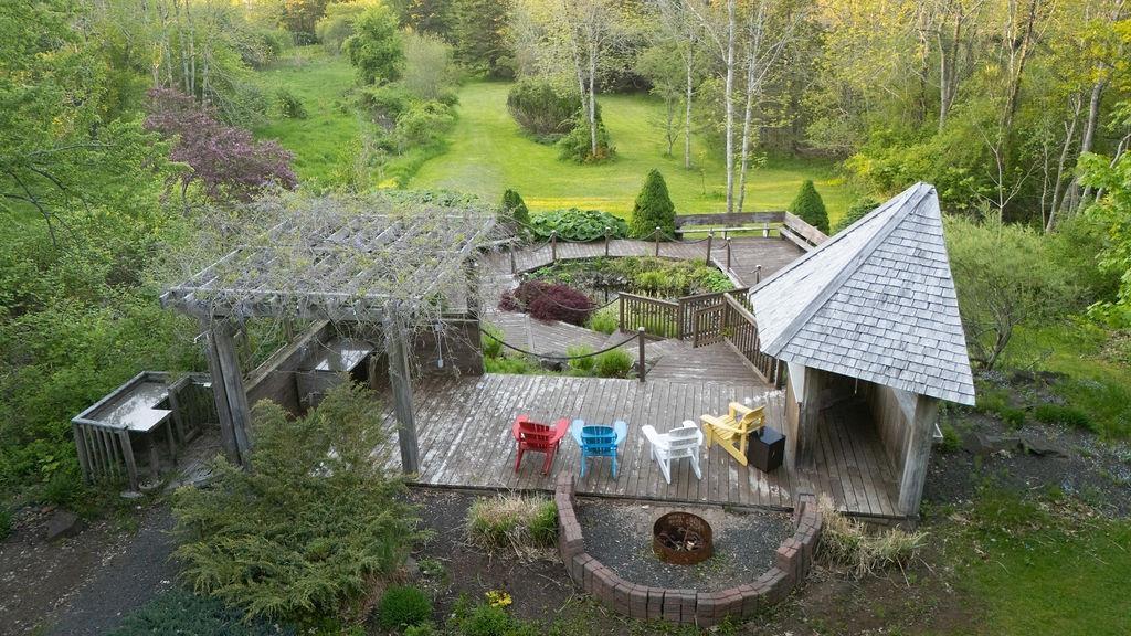 $1,998,000.00: 494 St George Street, Annapolis Royal