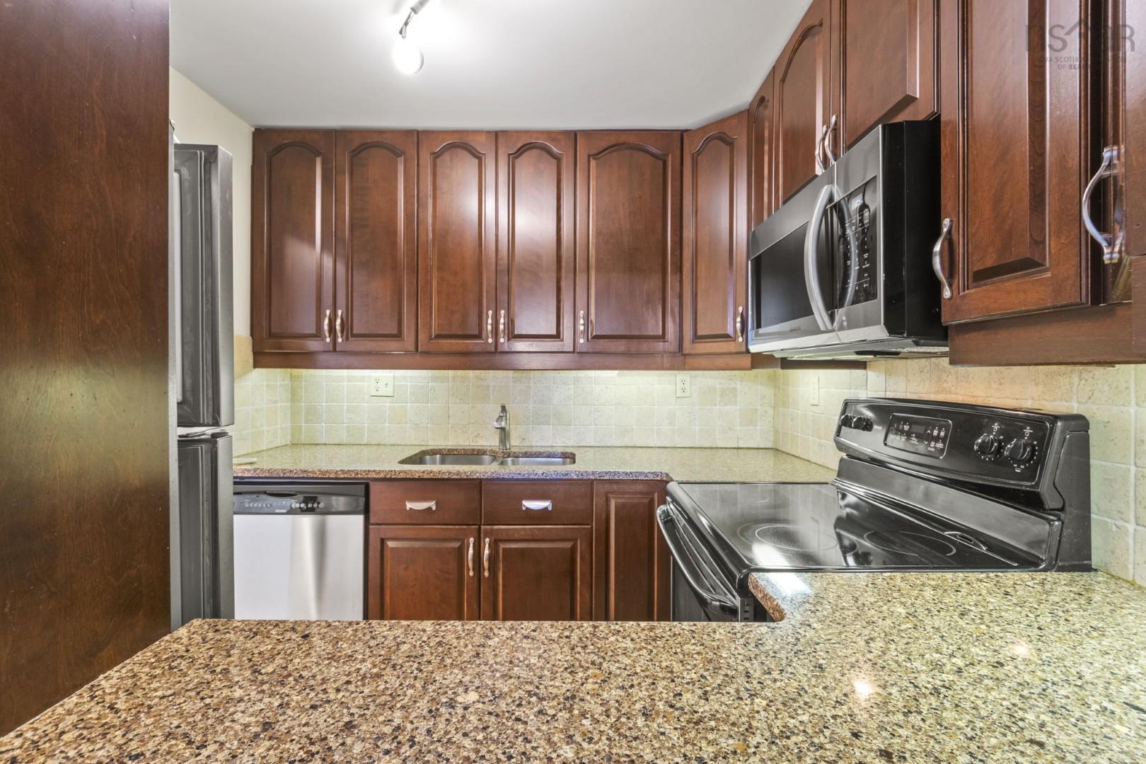 $399,900.00: 910 30 Brookdale Crescent, Dartmouth