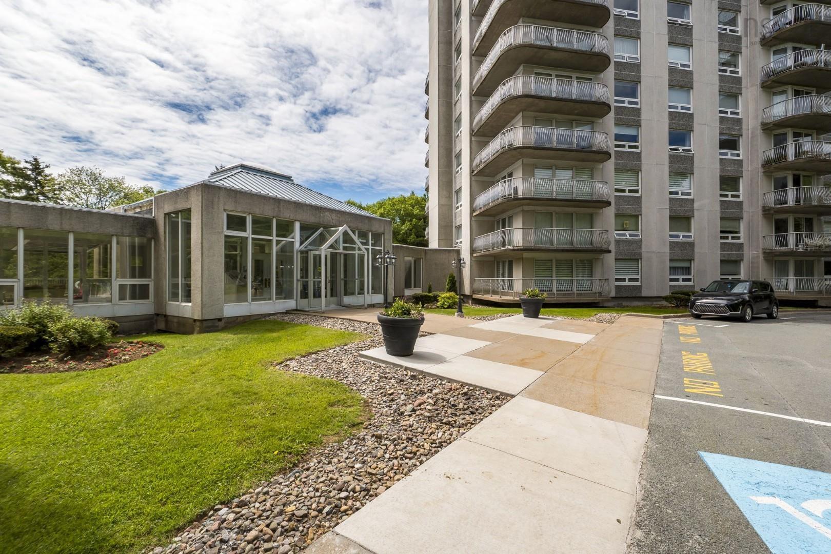$399,900.00: 910 30 Brookdale Crescent, Dartmouth