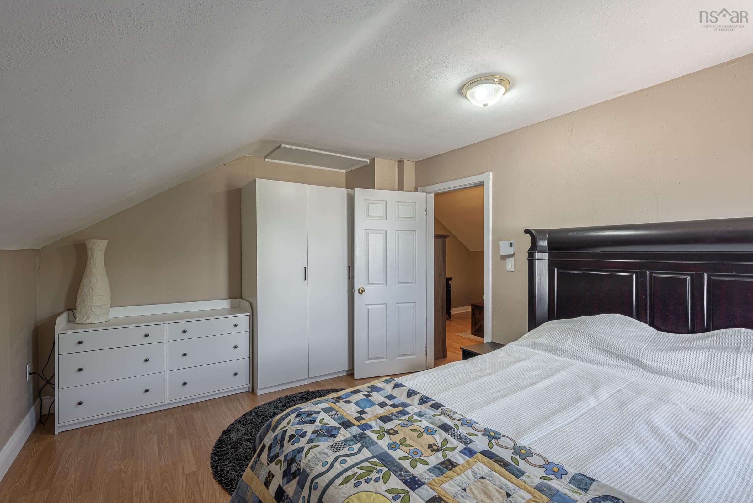 $714,900.00: 6034 Leeds, Halifax Peninsula