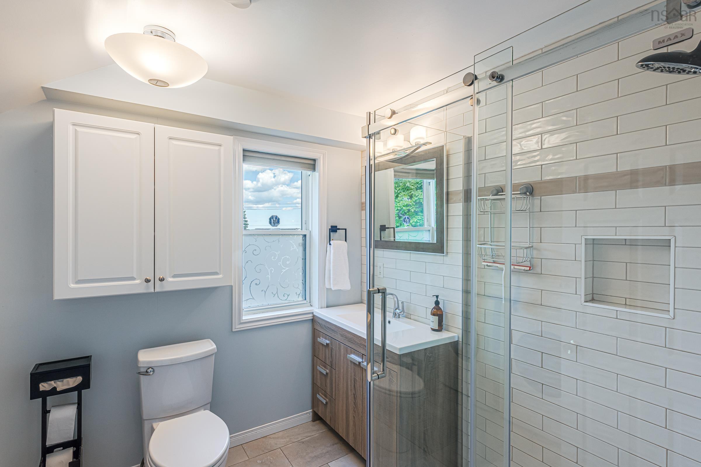 $714,900.00: 6034 Leeds, Halifax Peninsula