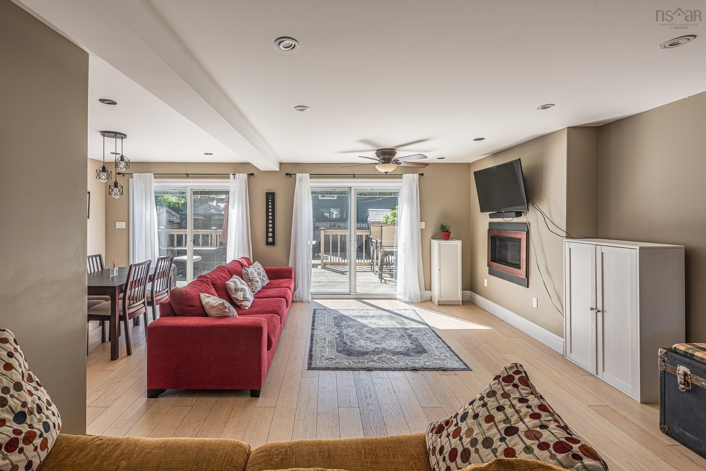 $714,900.00: 6034 Leeds, Halifax Peninsula