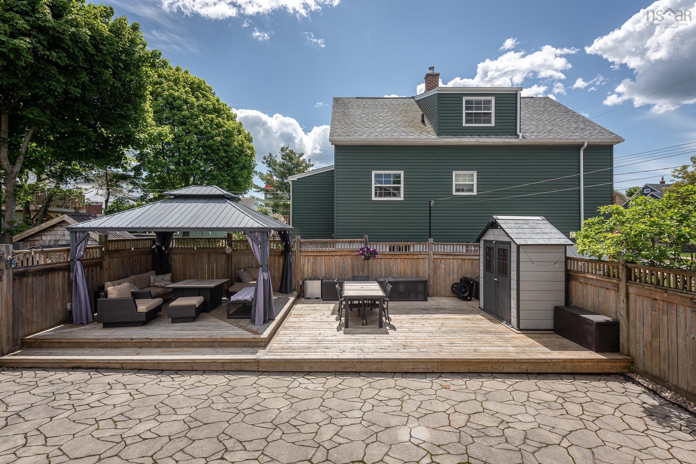 $714,900.00: 6034 Leeds, Halifax Peninsula
