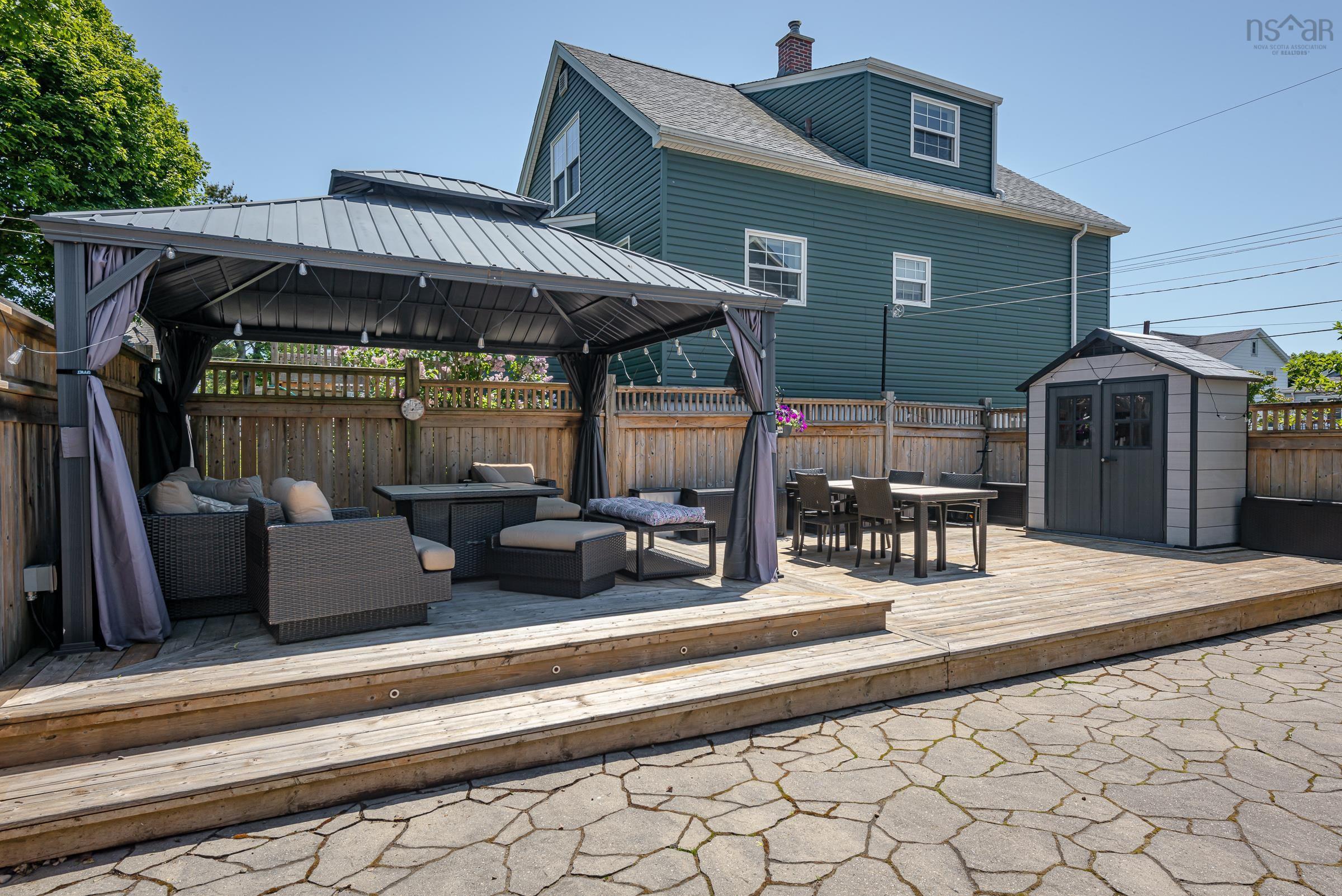 $714,900.00: 6034 Leeds, Halifax Peninsula