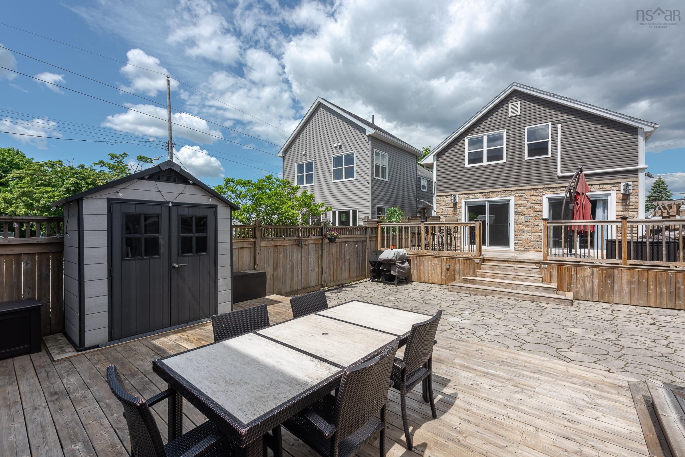 $714,900.00: 6034 Leeds, Halifax Peninsula
