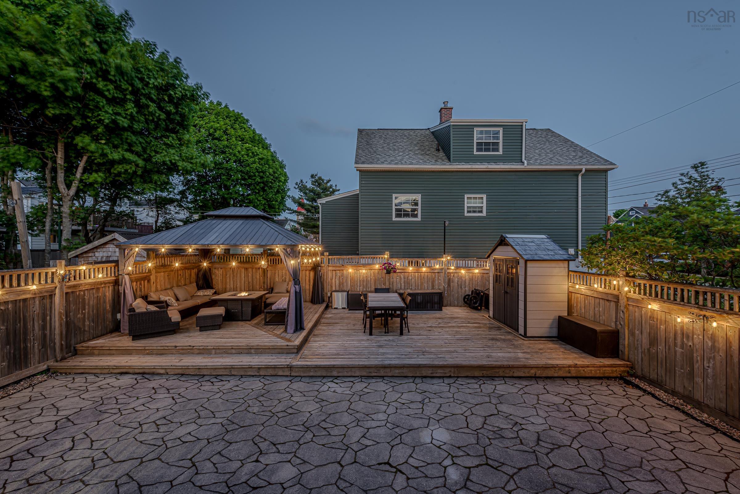 $714,900.00: 6034 Leeds, Halifax Peninsula