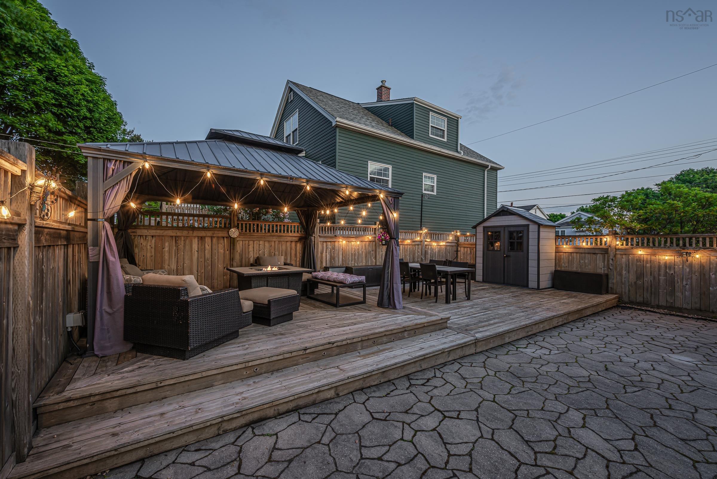 $714,900.00: 6034 Leeds, Halifax Peninsula
