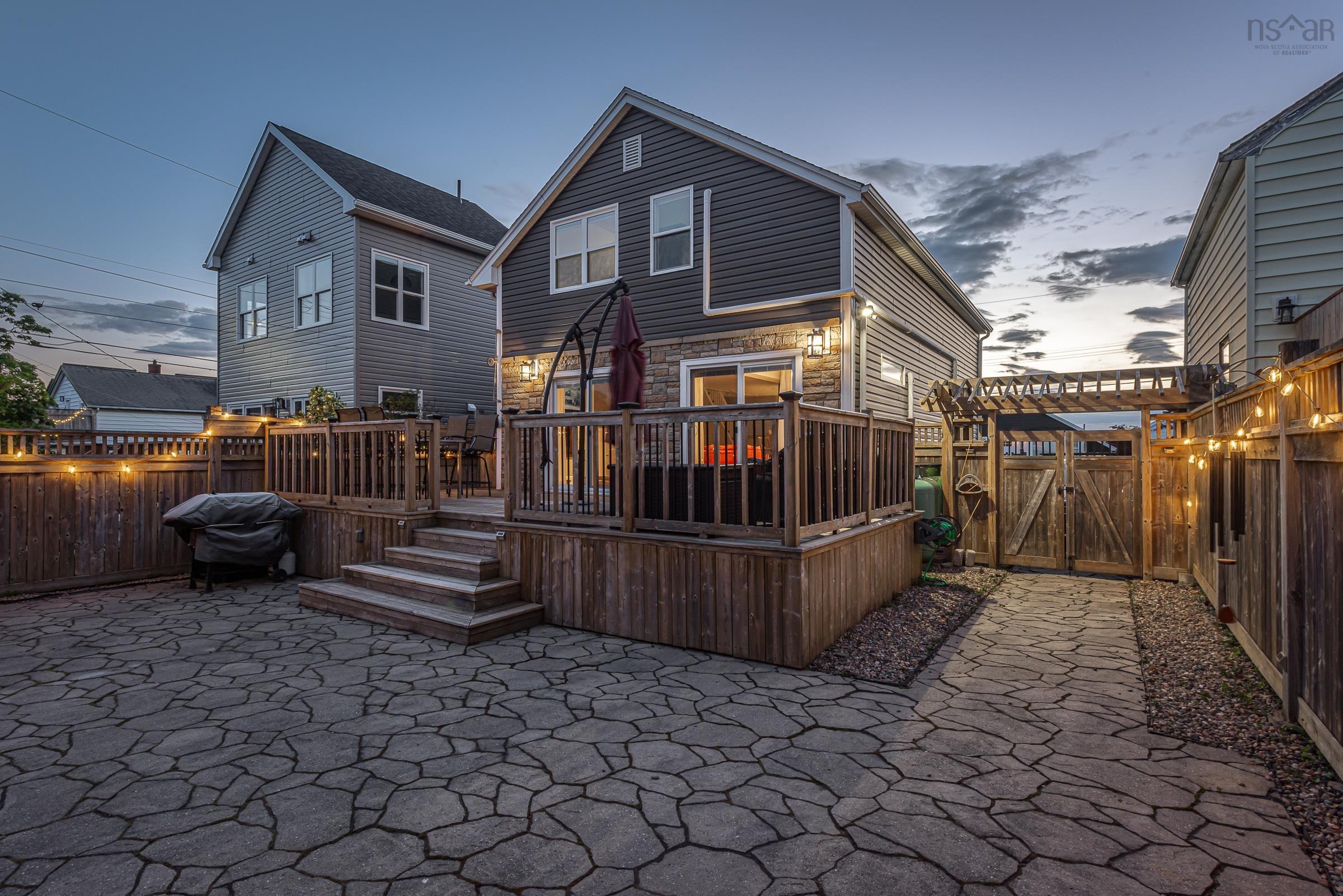 $714,900.00: 6034 Leeds, Halifax Peninsula