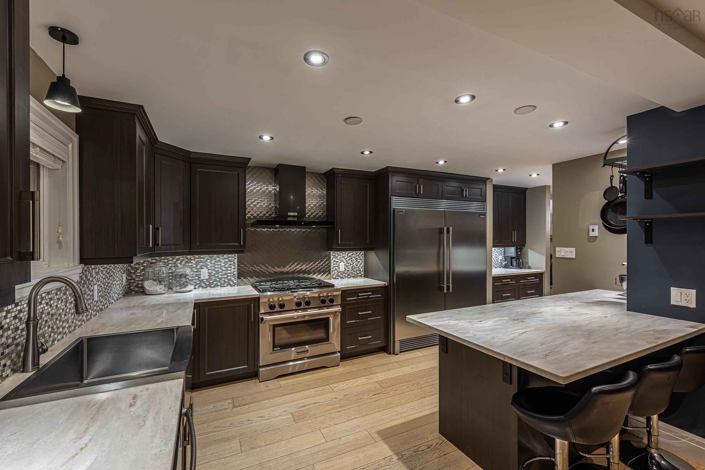 $714,900.00: 6034 Leeds, Halifax Peninsula