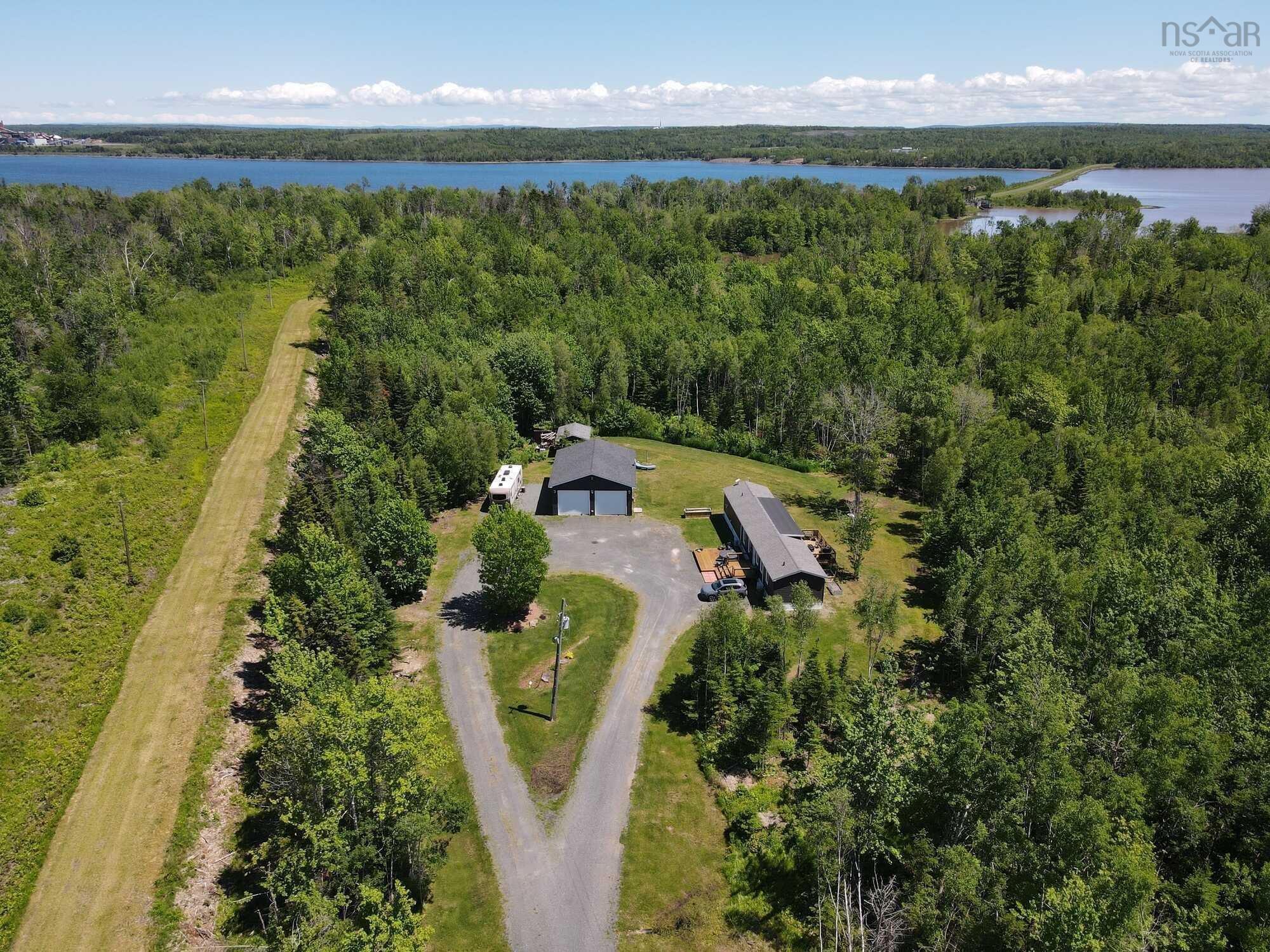 $525,000.00: 934 Loch Broom Loop, Loch Broom